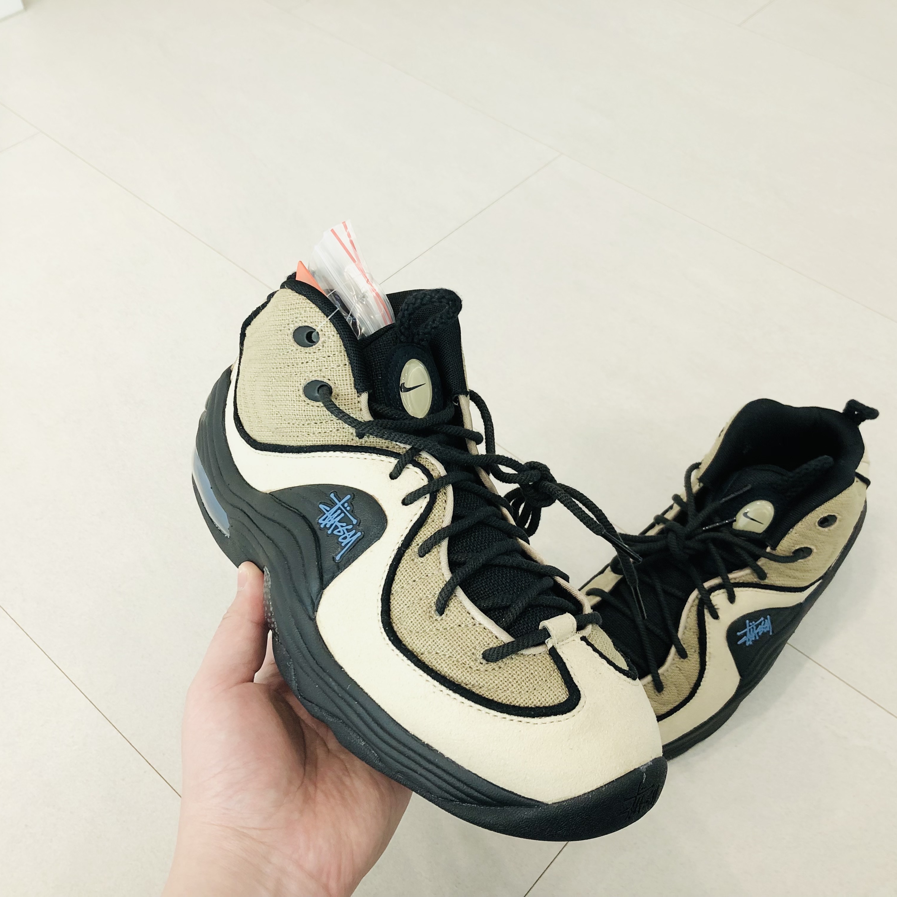 Nike x Stussy Air Penny II Rattan and Limestone 착용 스타일 - 4