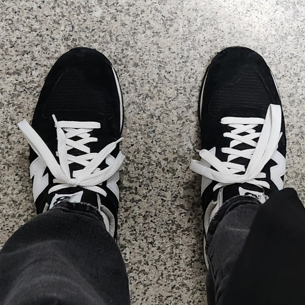 New Balance 990v1 Made in USA Black 착용 스타일
