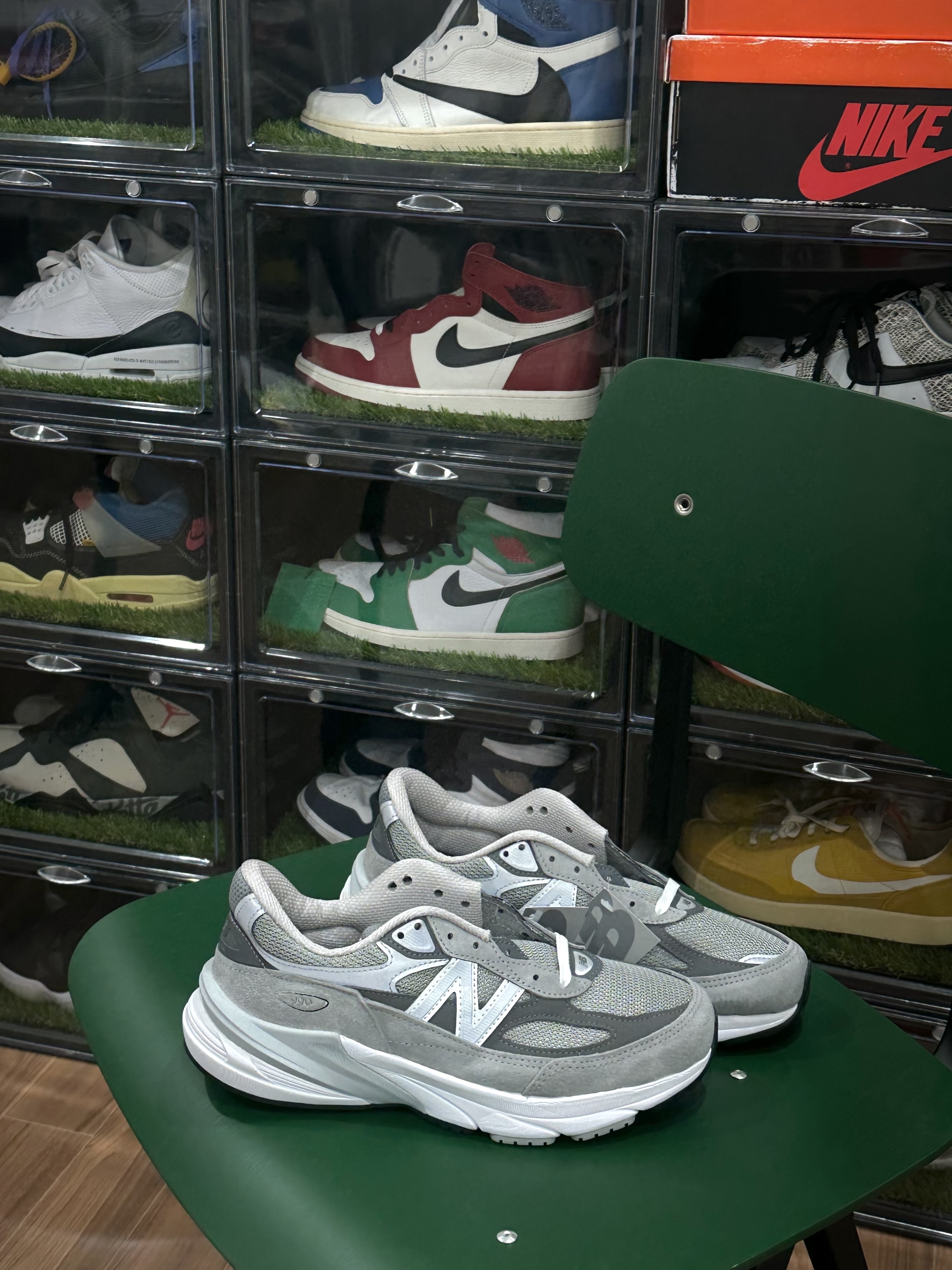 New Balance 990v6 Made in USA Grey - D Standard, Nike x Stussy NRG RA Fleece Pants Dark Grey Heather (DJ9490-063) 착용 스타일 - 4