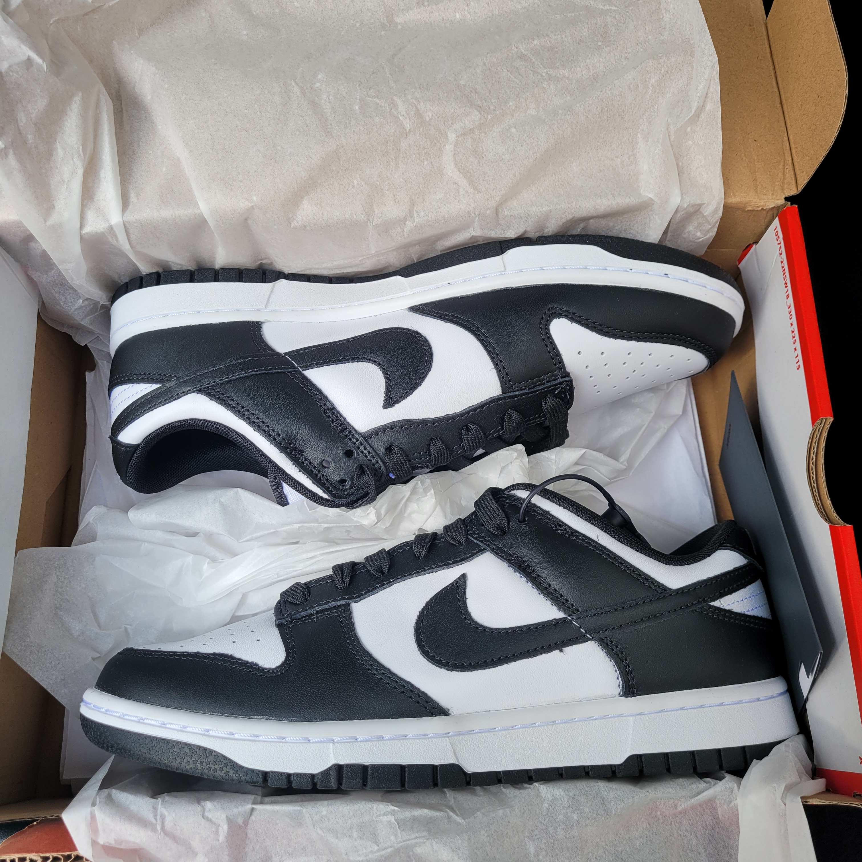 Nike Dunk Low Retro Black 착용 스타일