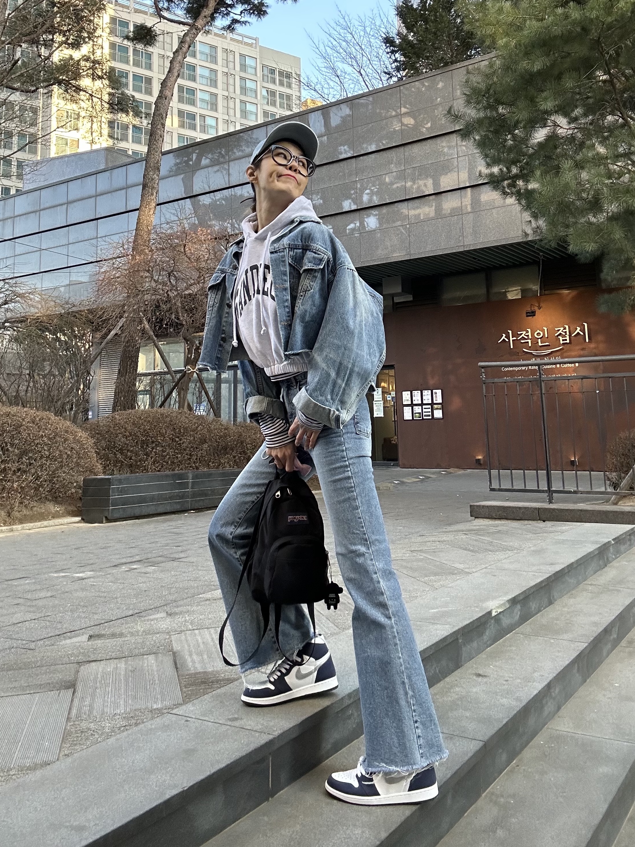Jordan 1 Retro High OG CO.JP Midnight Navy, Supreme Washed Chino Twill Camp Cap Denim - 21FW 착용 스타일 - 4