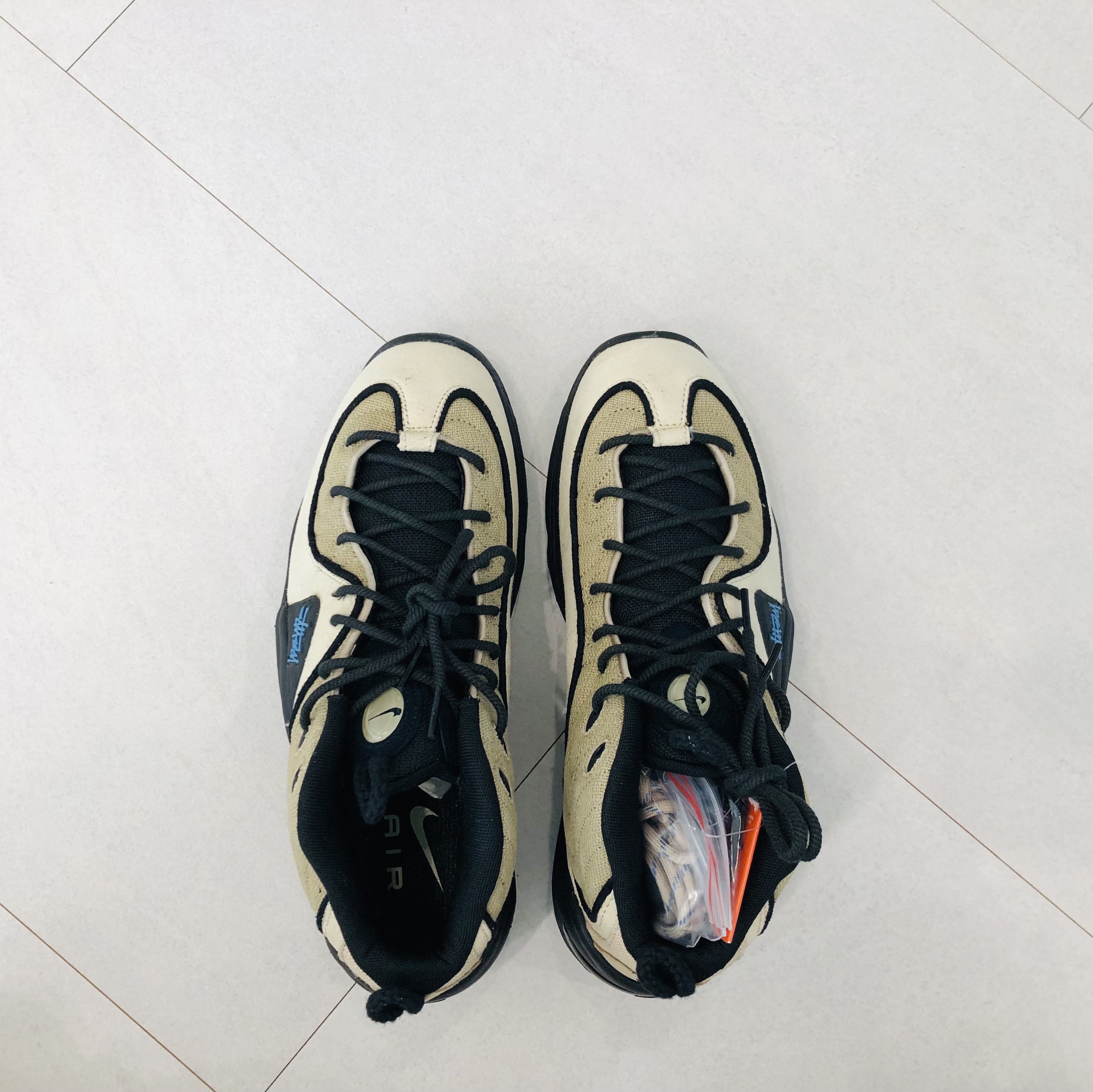 Nike x Stussy Air Penny II Rattan and Limestone 착용 스타일 - 1