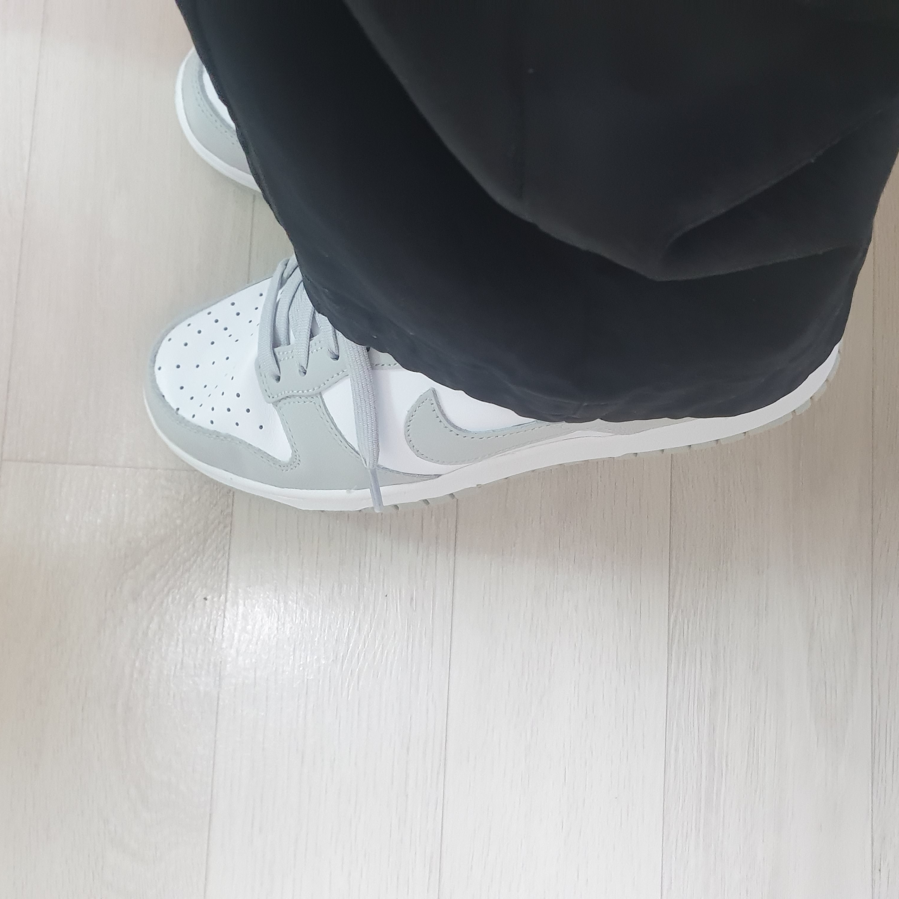 Nike Dunk Low Retro Grey Fog 착용 스타일 - 1