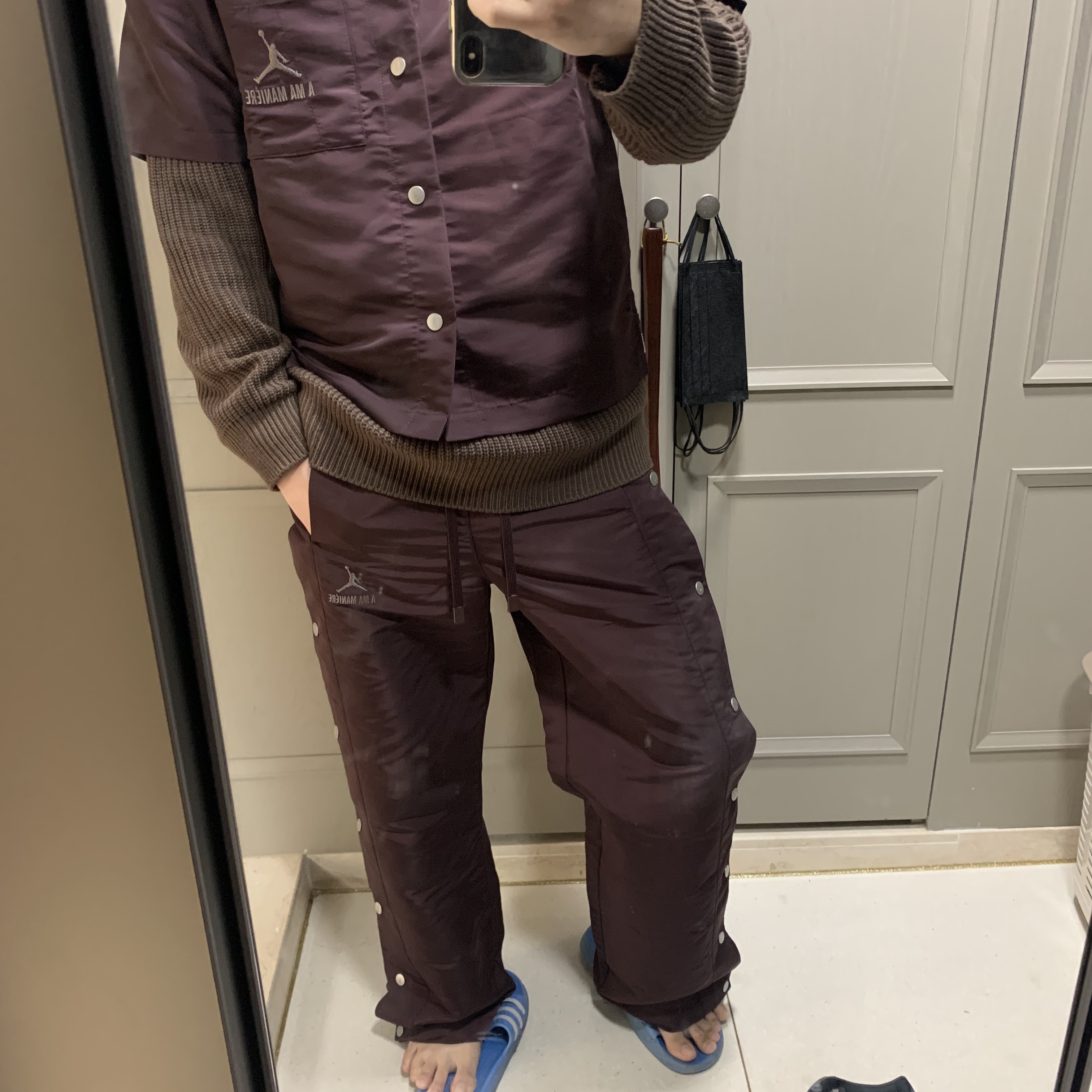 Jordan x A Ma Maniere Warm-Up Shirts Mahogany - Asia 착용 스타일 - 2