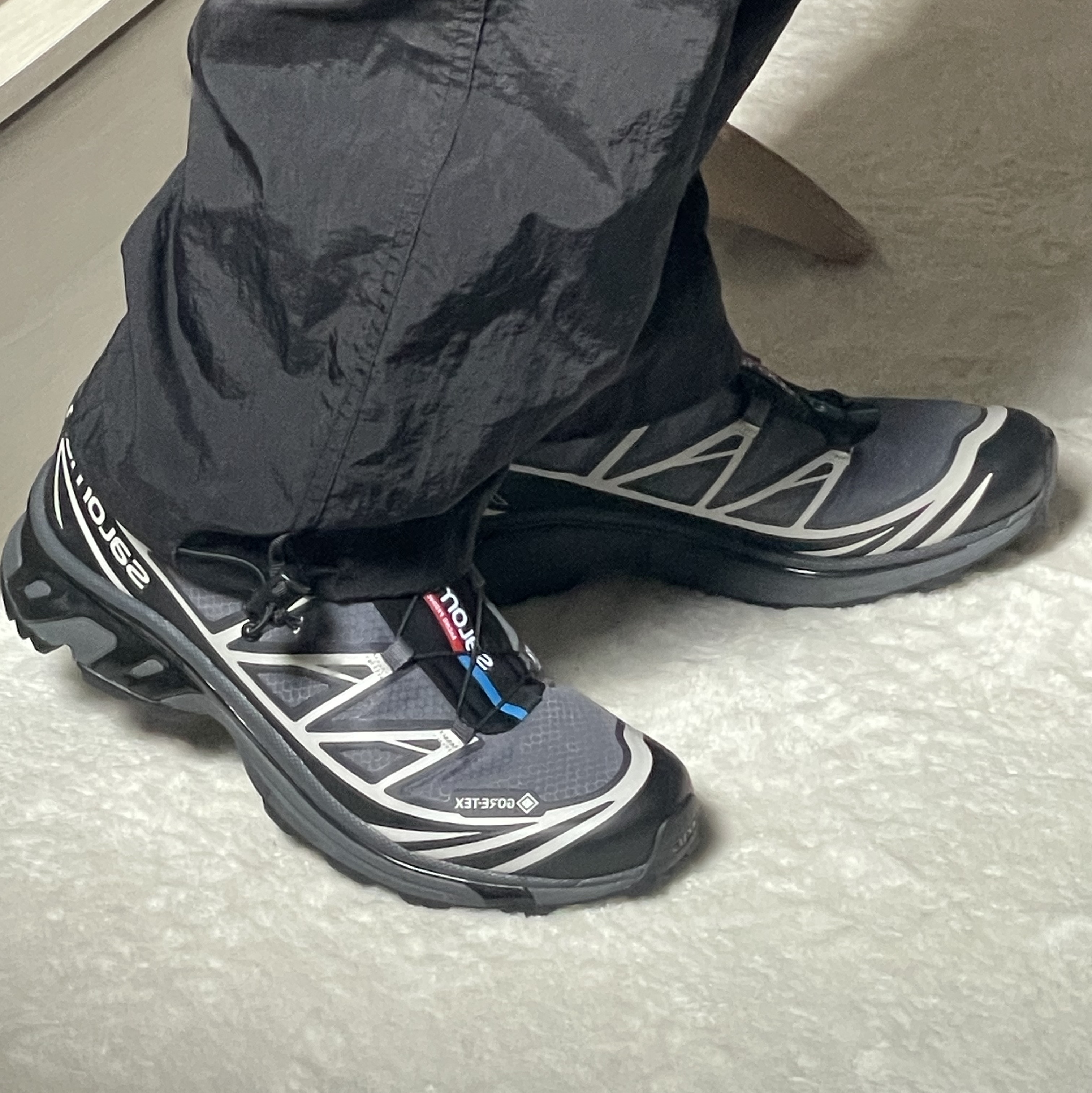 Salomon XT-6 Gore-Tex Black Ebony 착용 스타일