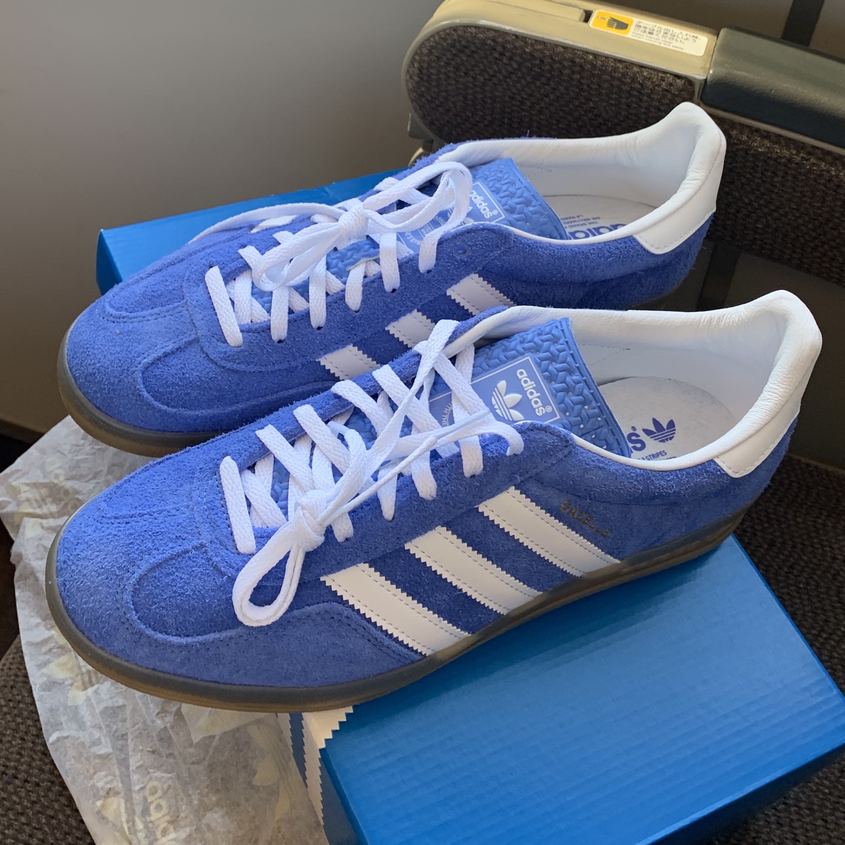 (W) Adidas Gazelle Indoor Blue Fusion Cloud White 착용 스타일
