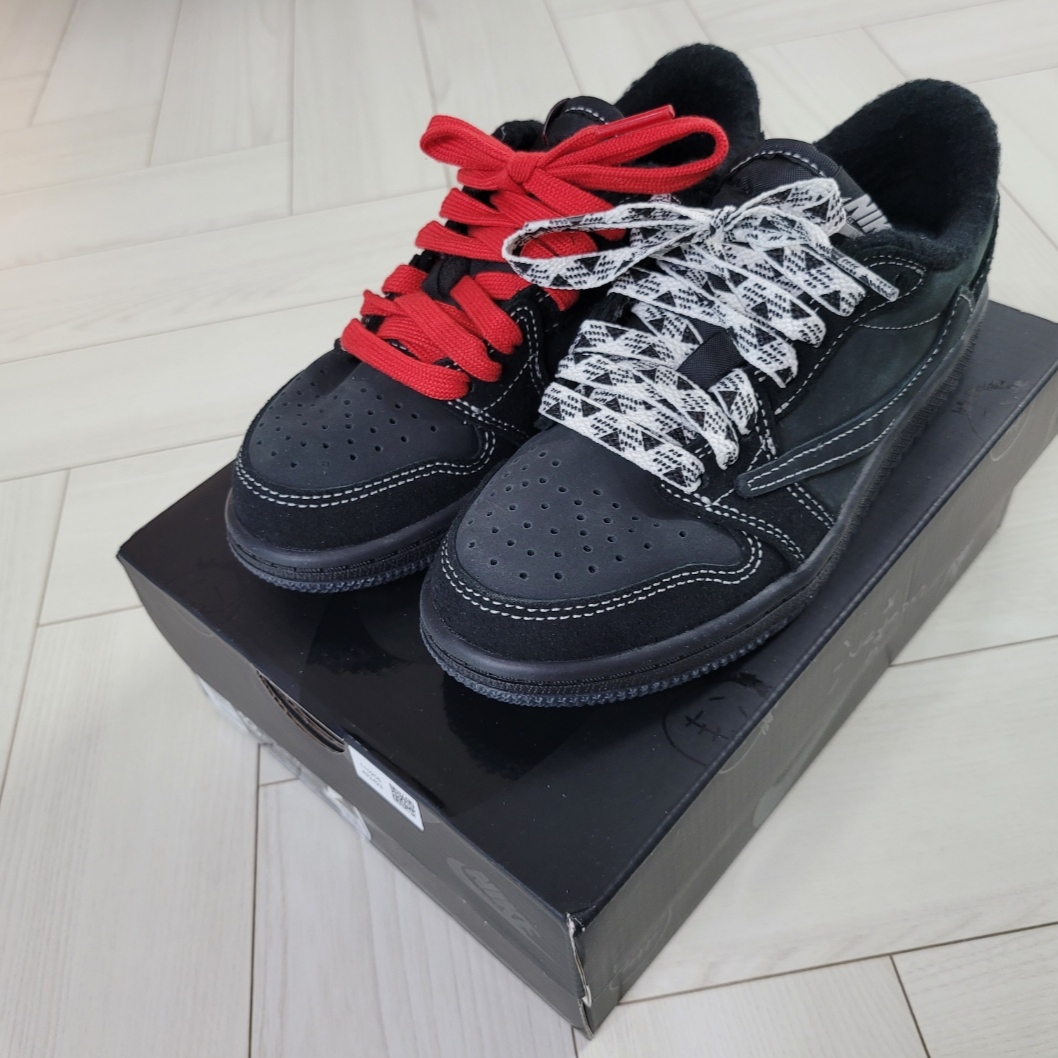 (PS) Jordan 1 x Travis Scott Retro Low OG SP Black Phantom 착용 스타일