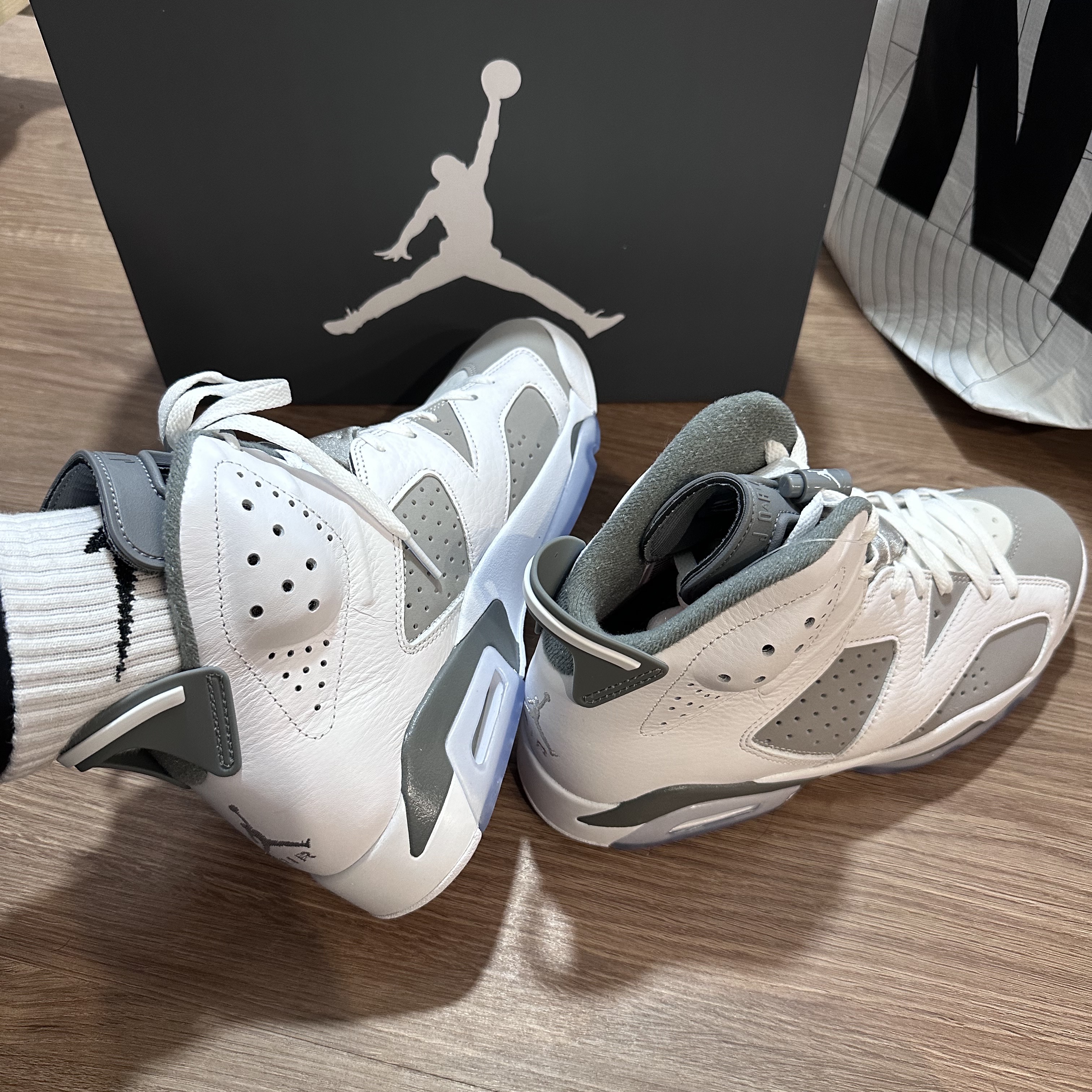 Jordan 6 Retro Cool Grey 착용 스타일
