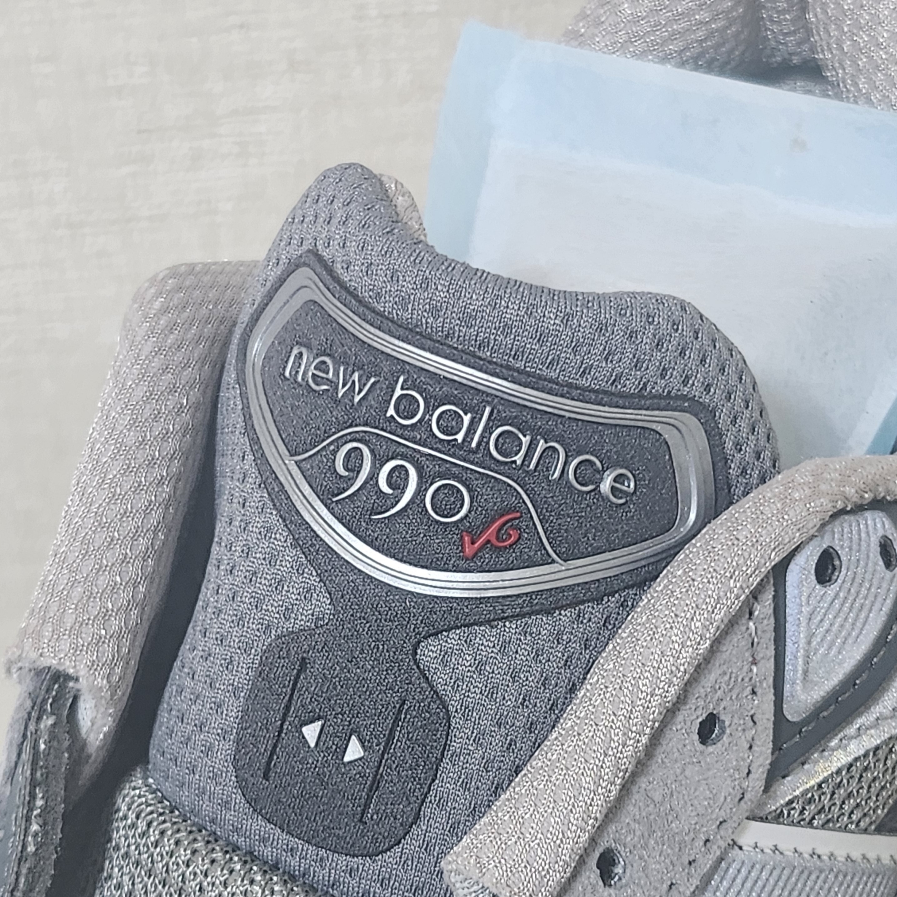 New Balance 990v6 Made in USA Grey - D Standard 착용 스타일 - 3