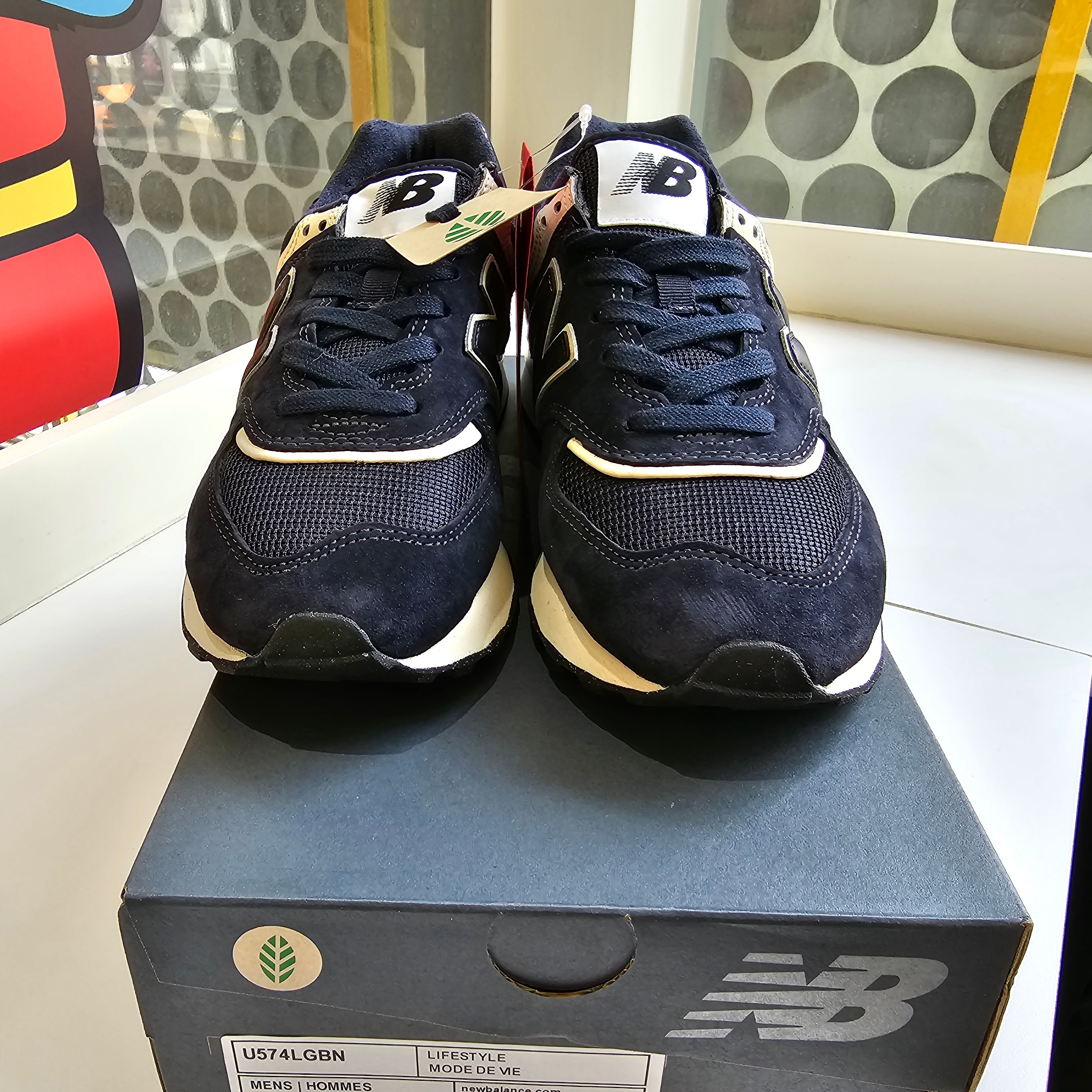New Balance 574 Legacy Blue Navy 착용 스타일 - 2