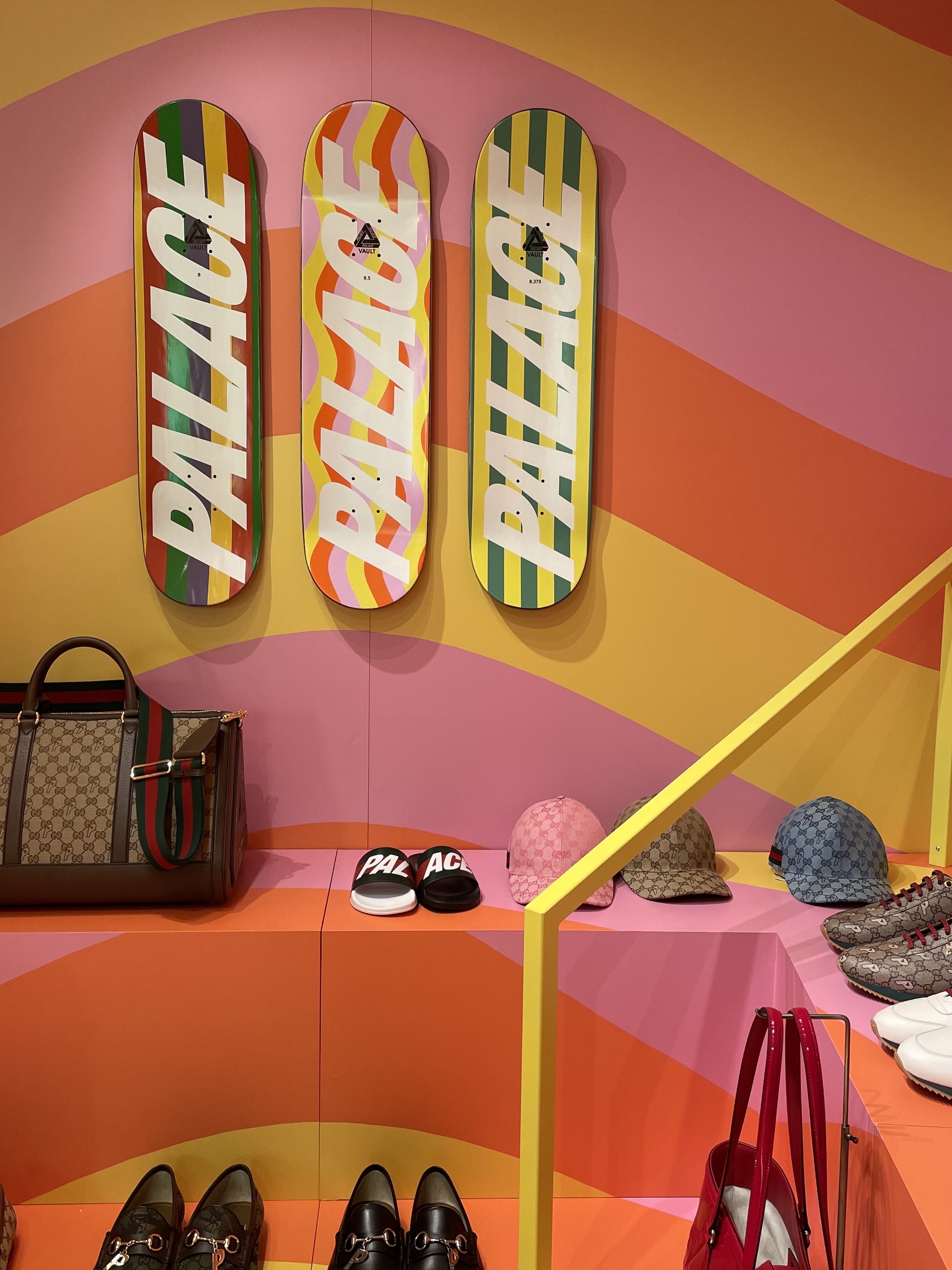Palace x Gucci Striped Skate Deck Multicolor Stripes Green - 22FW 착용 스타일
