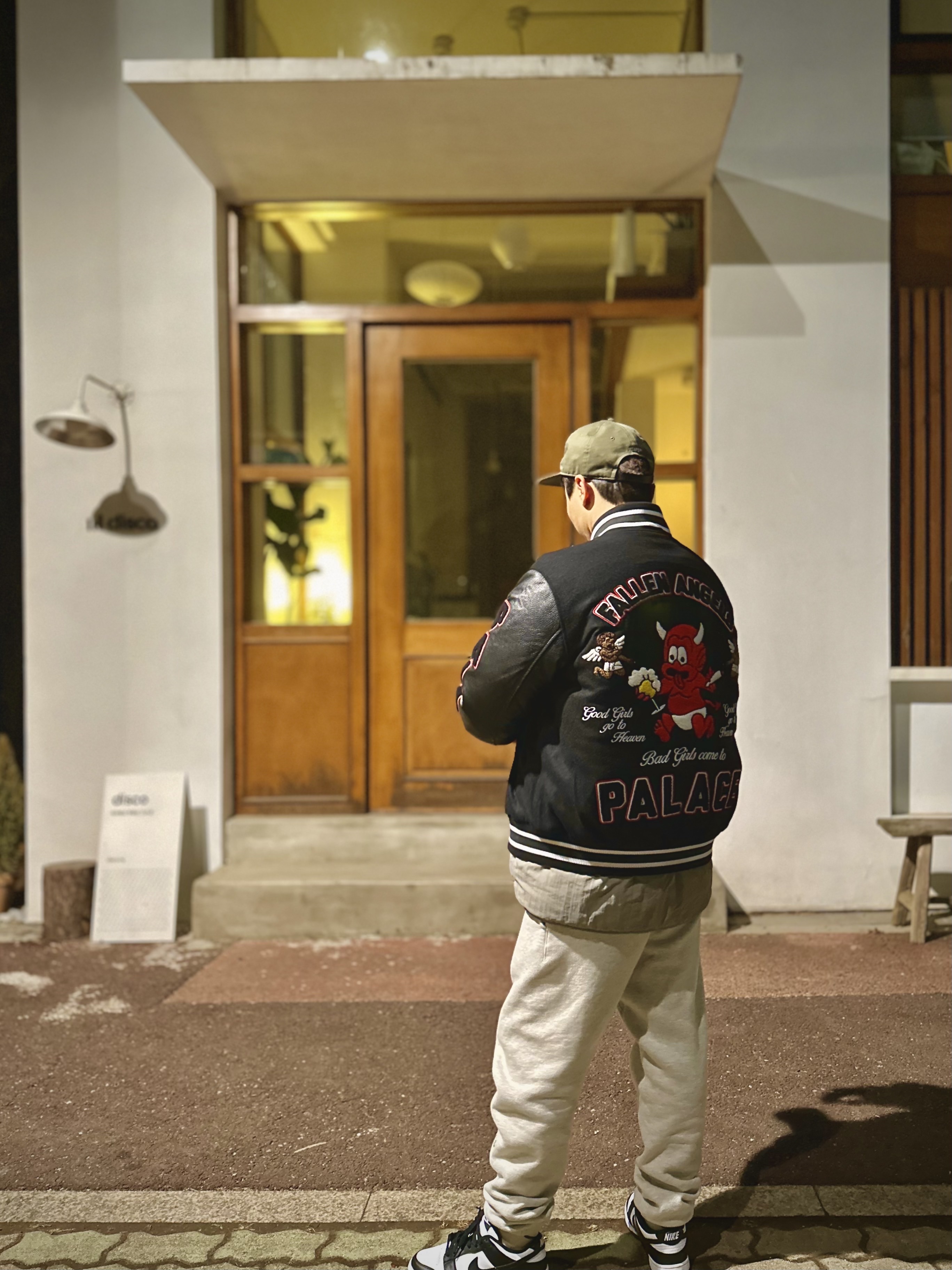 Palace Fallen Angels Varsity Jacket Black - 23SS, Essentials The Core Collection Sweatpants Oatmeal 착용 스타일