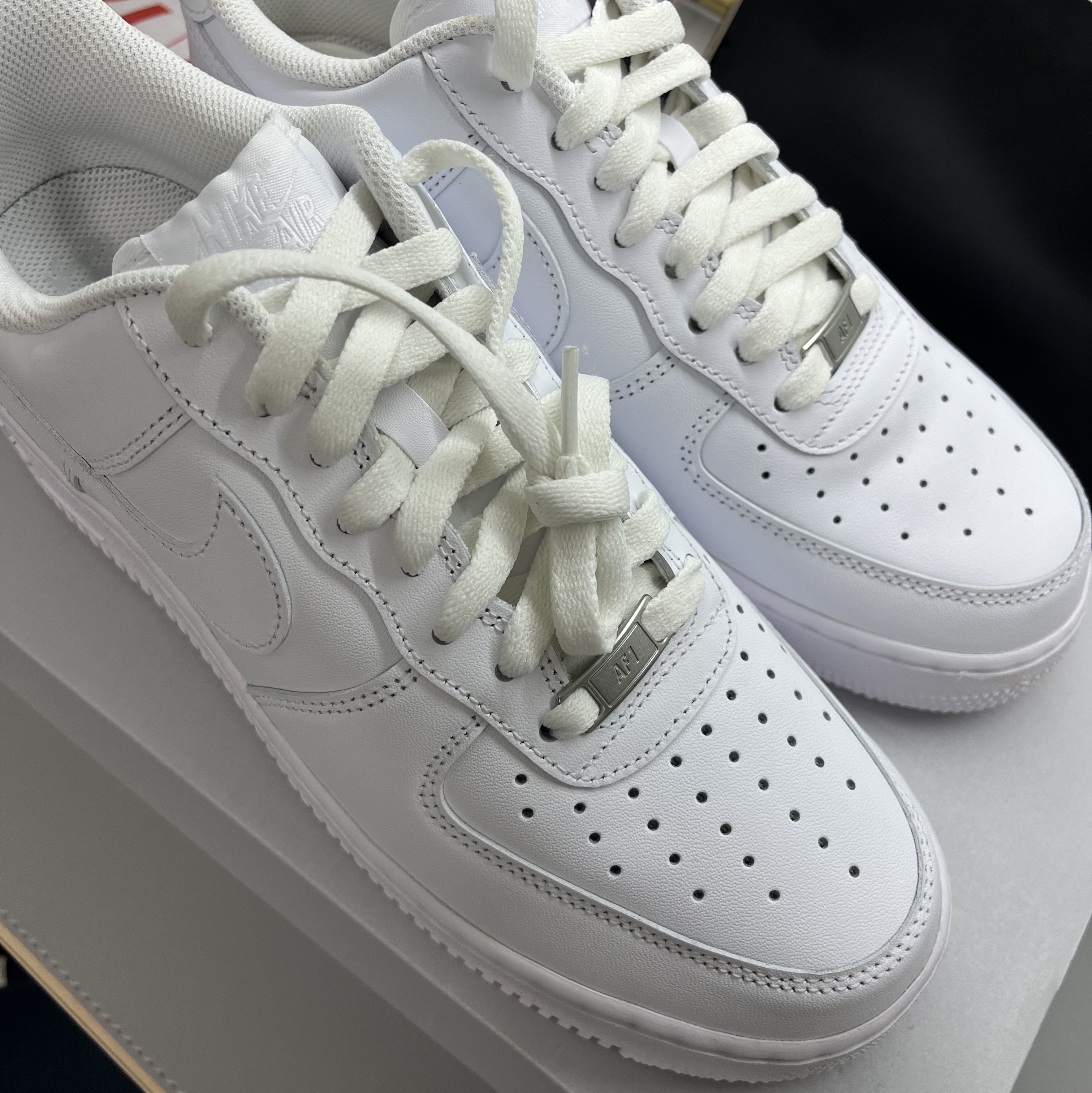 Nike Air Force 1 '07 Low White 착용 스타일