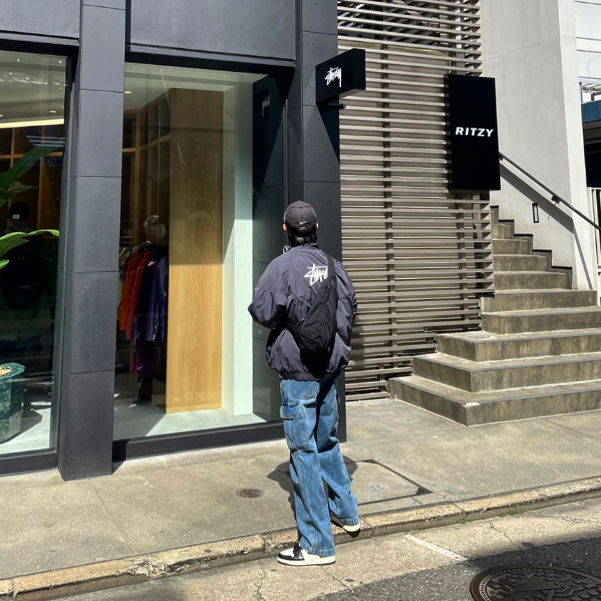 Nike x Stussy Windrunner Jacket Off Noir 착용 스타일