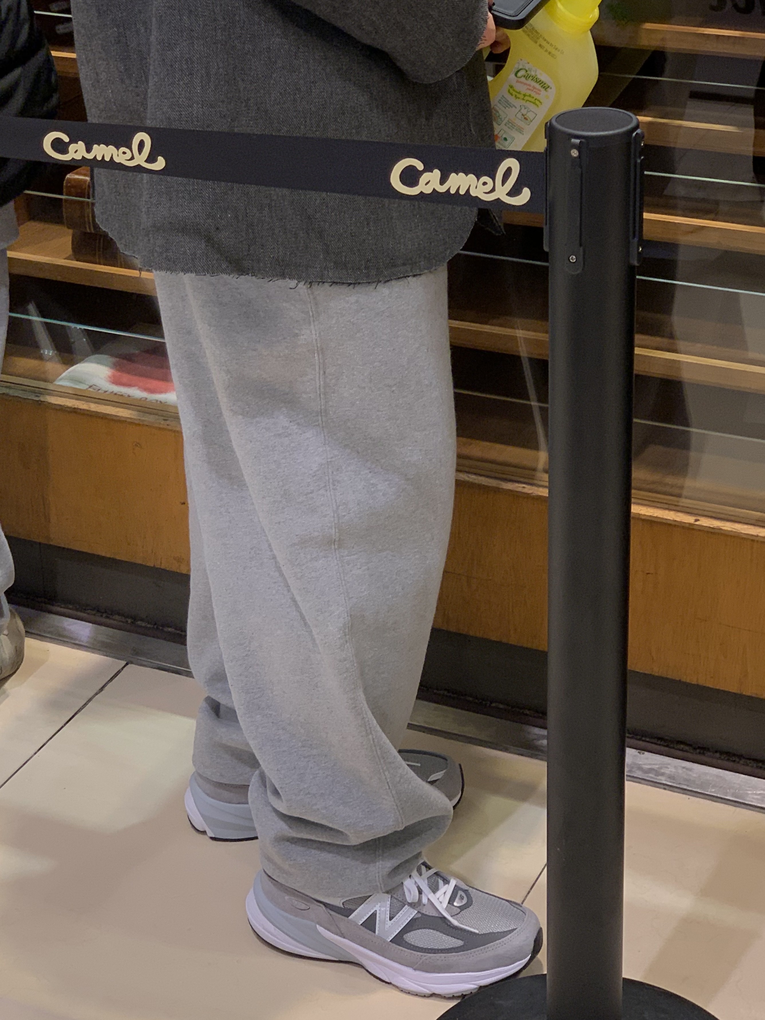 New Balance 990v6 Made in USA Grey - D Standard, Nike x Stussy NRG RA Fleece Pants Dark Grey Heather (DJ9490-063) 착용 스타일 - 3