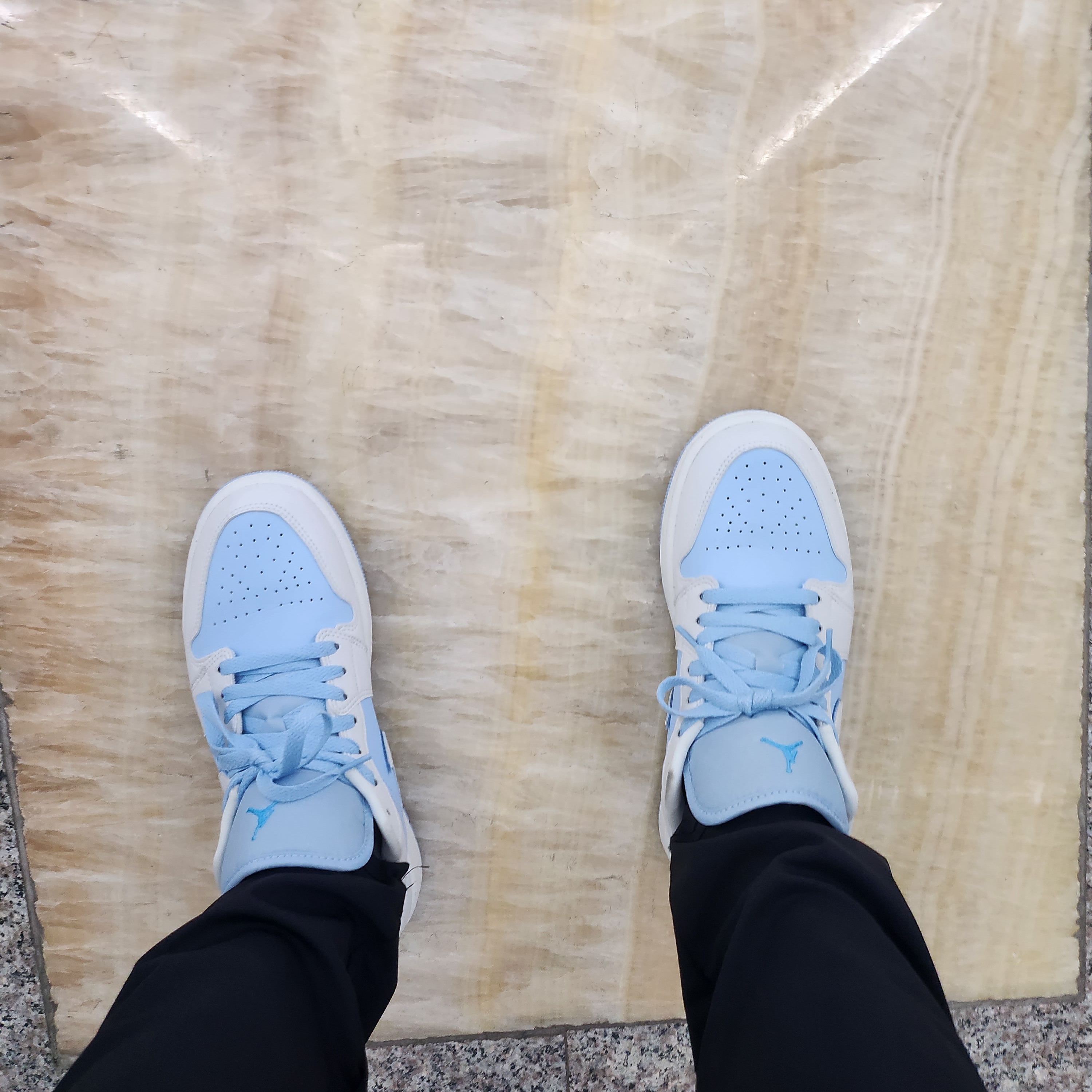 (W) Jordan 1 Low SE Sail Ice 착용 스타일 - 2