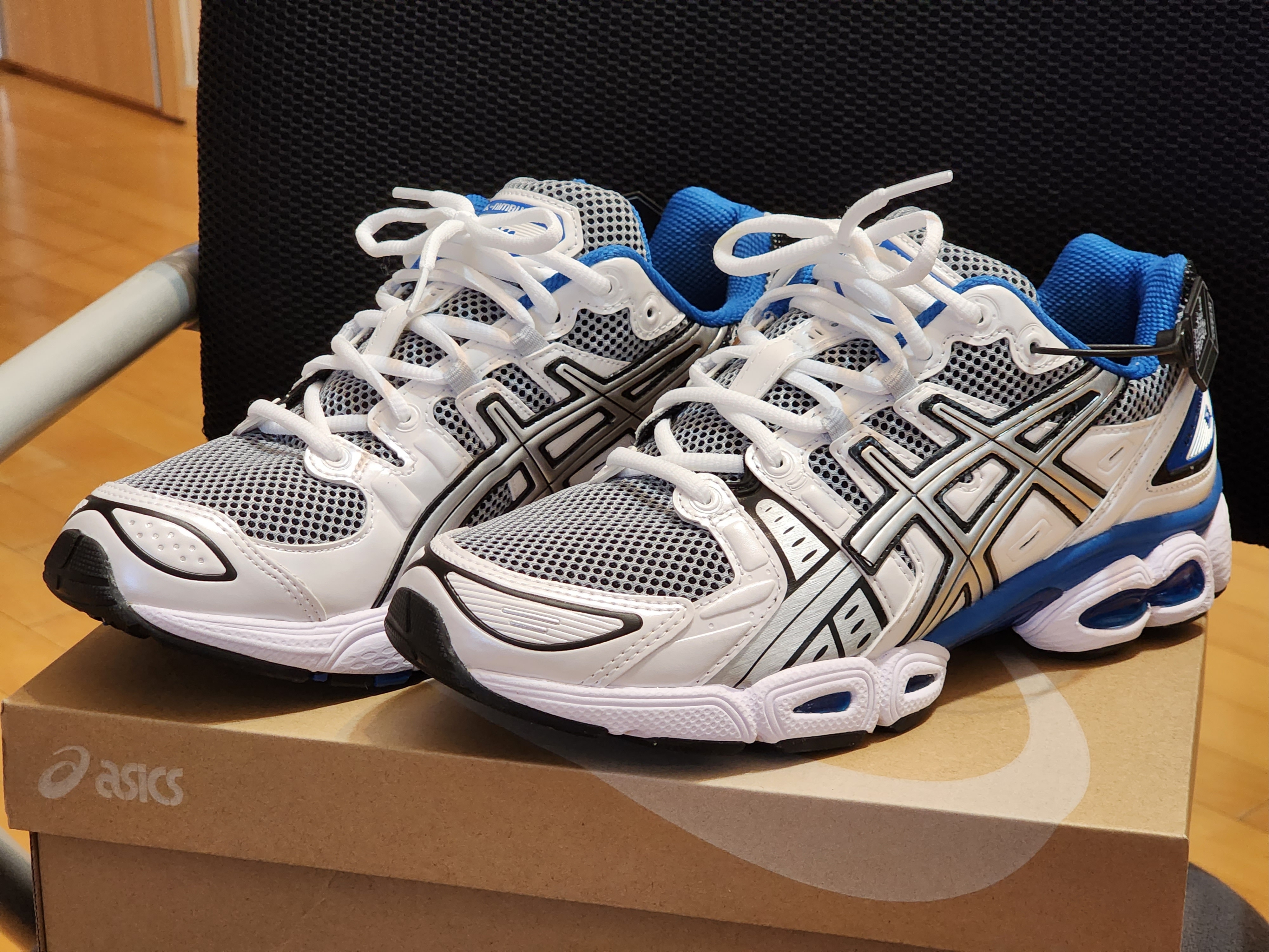 Asics Gel-Nimbus 9 White Lake Drive 착용 스타일 - 1
