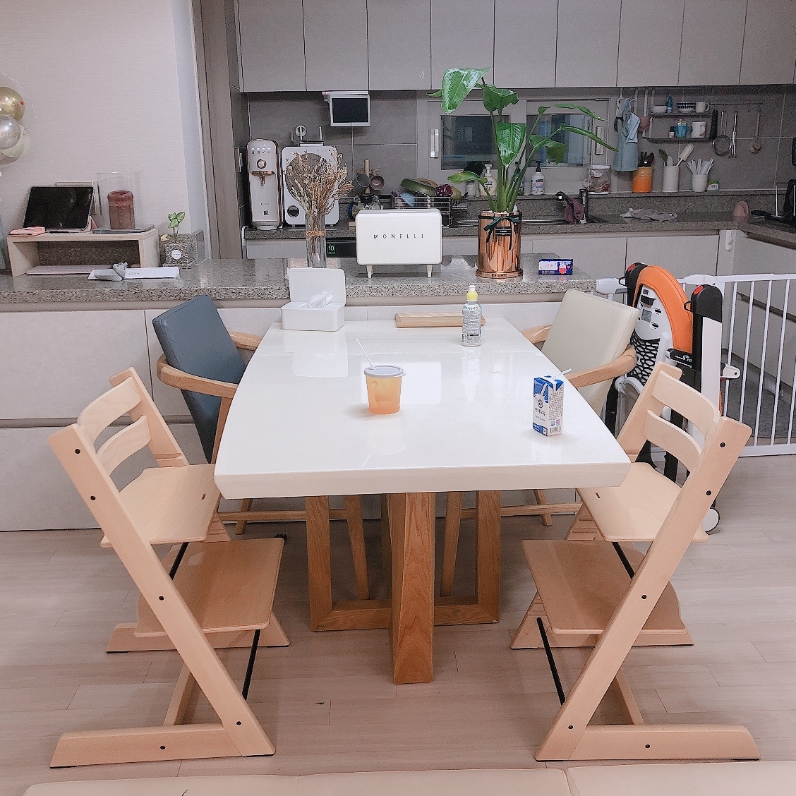 Stokke Tripp Trapp Baby Set Natural (Korean Ver.) 착용 스타일