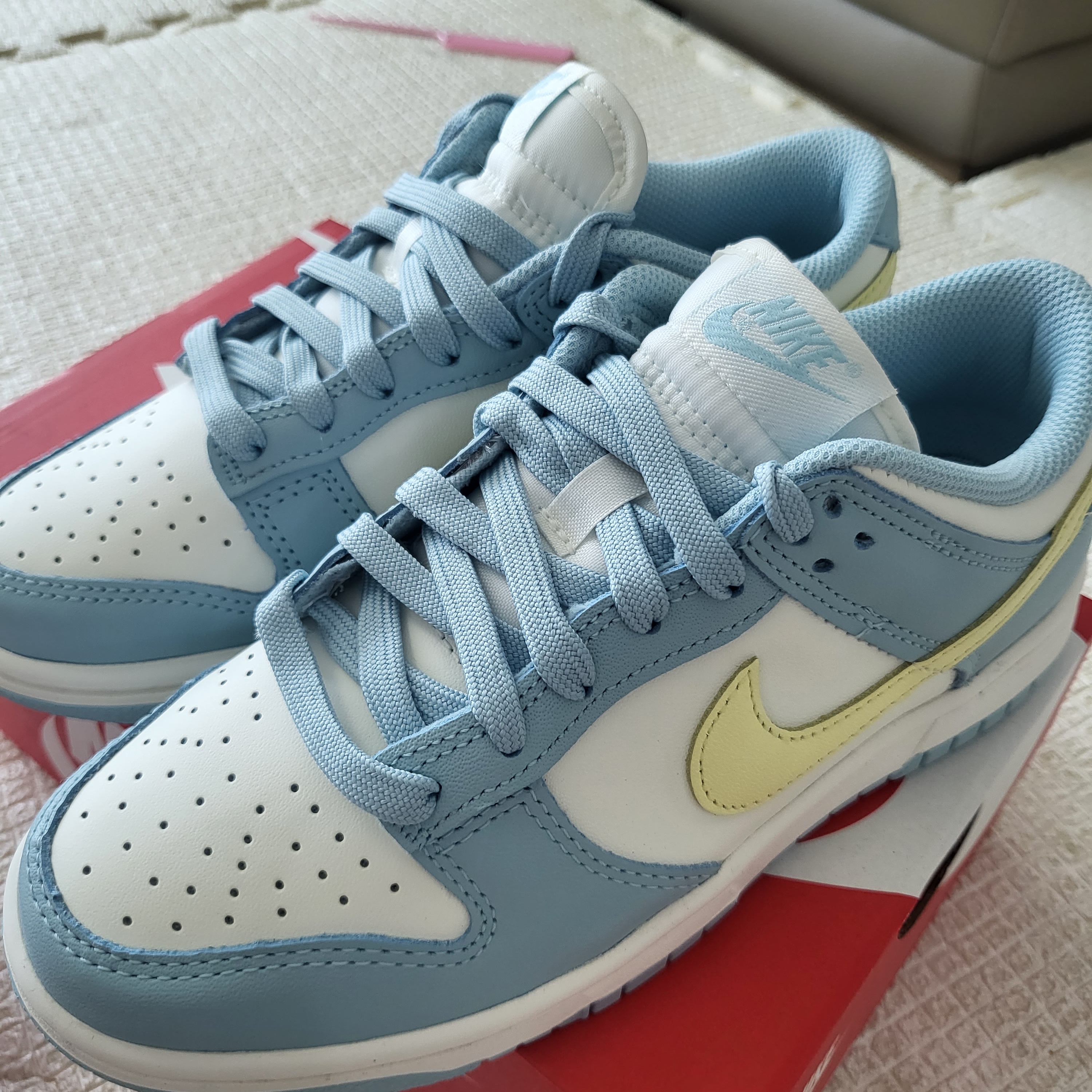 (W) Nike Dunk Low Sail Citron Tint 착용 스타일