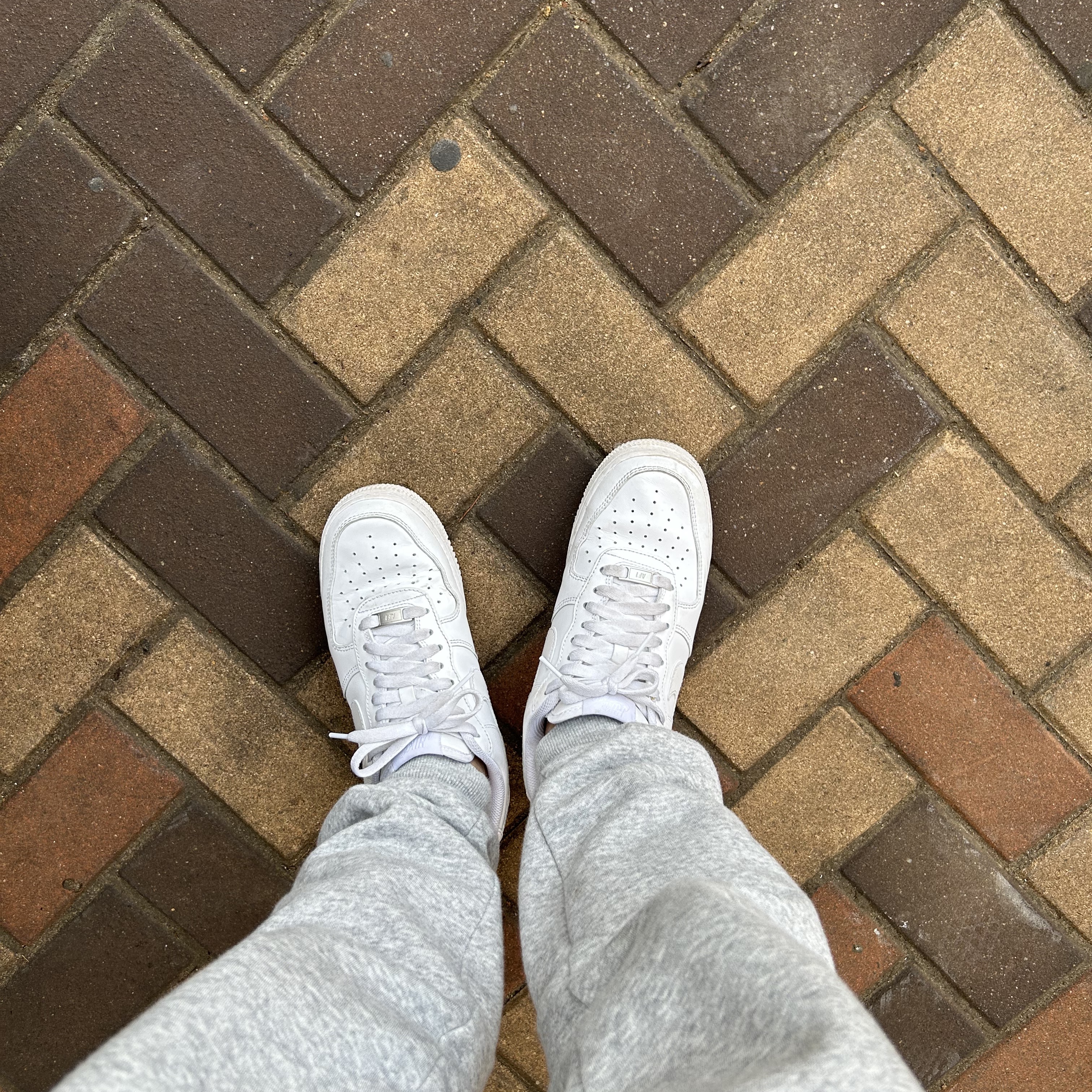 Nike Air Force 1 '07 Low White 착용 스타일