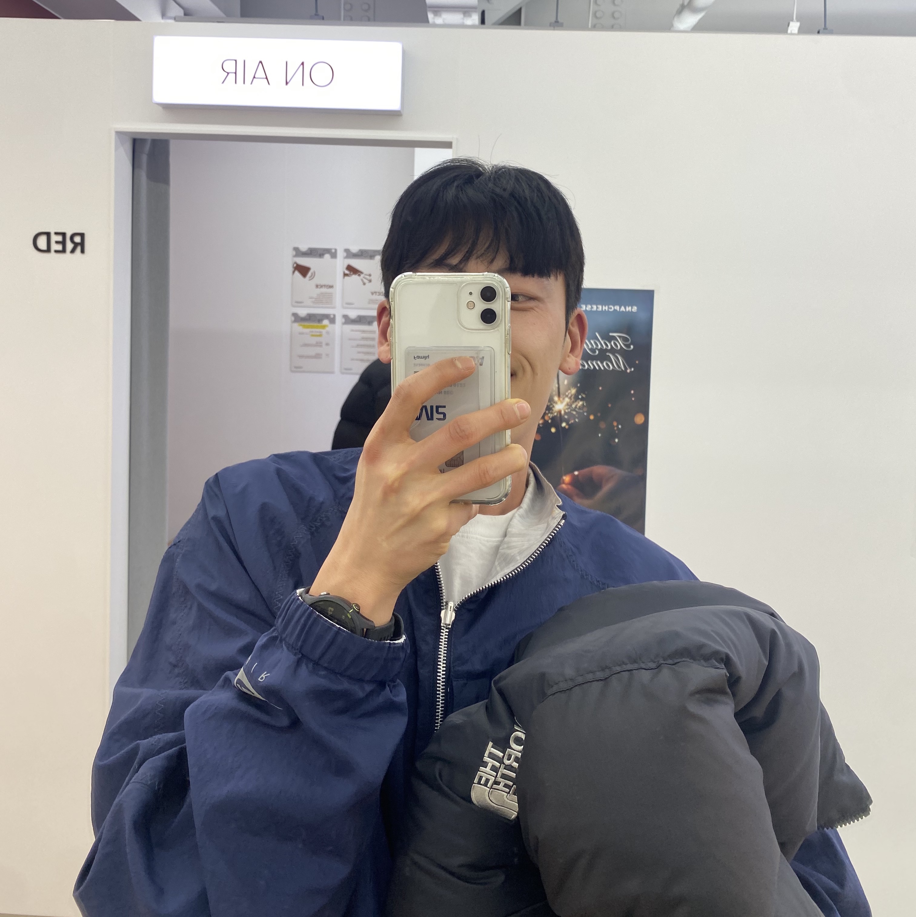 Nike x Kim Jones Reversible Wind Breaker Navy - US/EU, The North Face 1996 Eco Nuptse Jacket Black 착용 스타일
