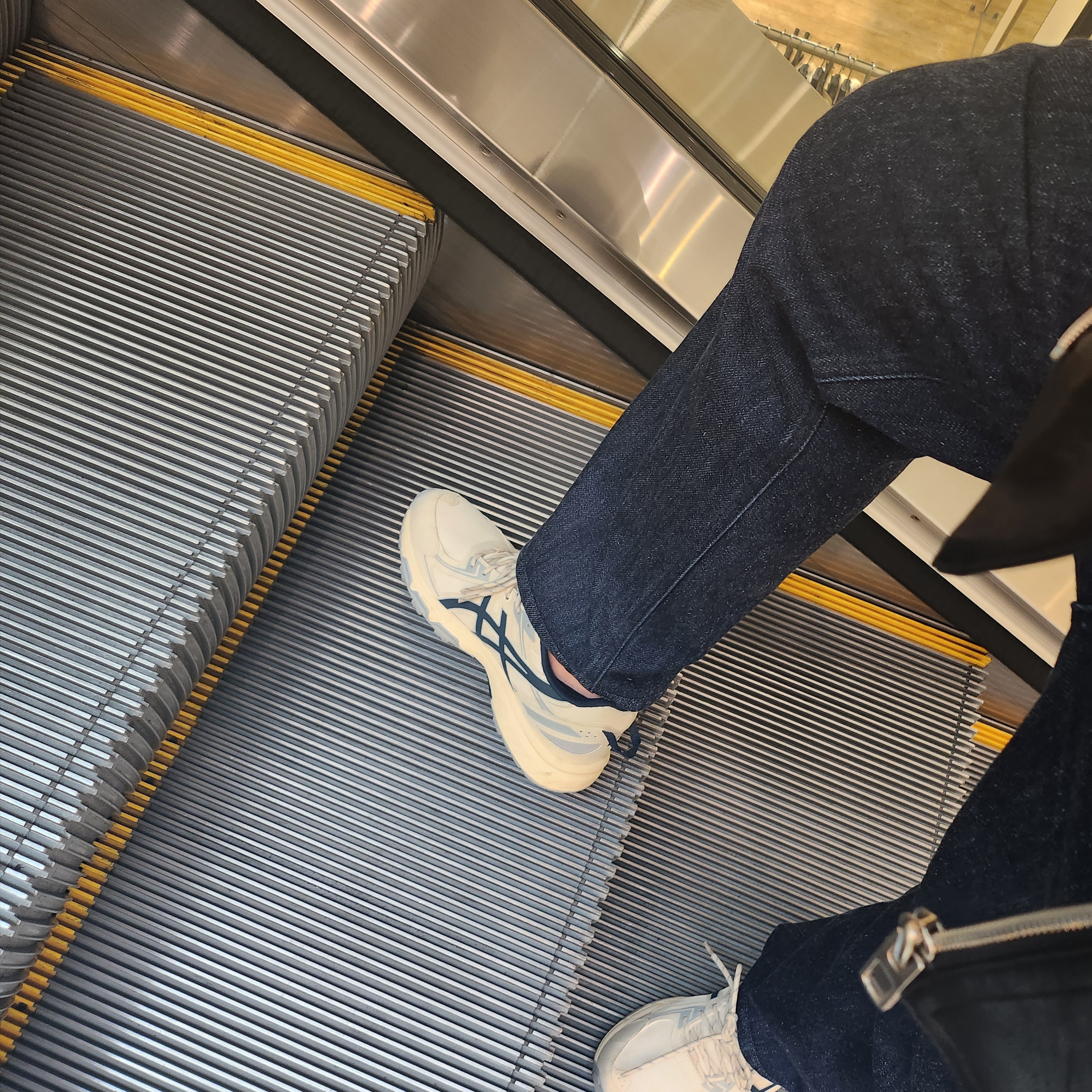 Asics Gel-Venture 6 SPS Birch French Blue 착용 스타일 - 1