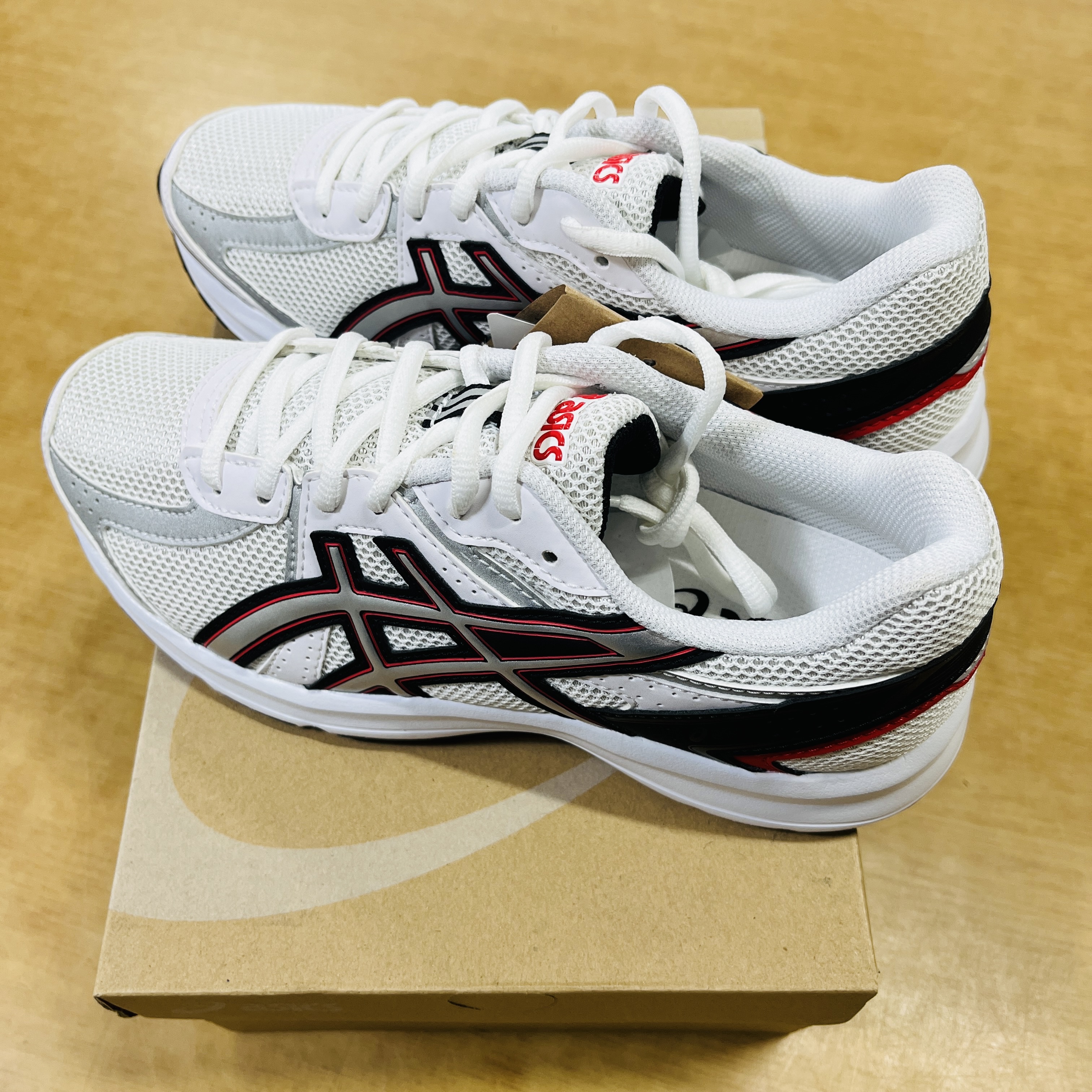 Asics Jog 100 S White Pure Silver - 2E Wide 착용 스타일 - 2
