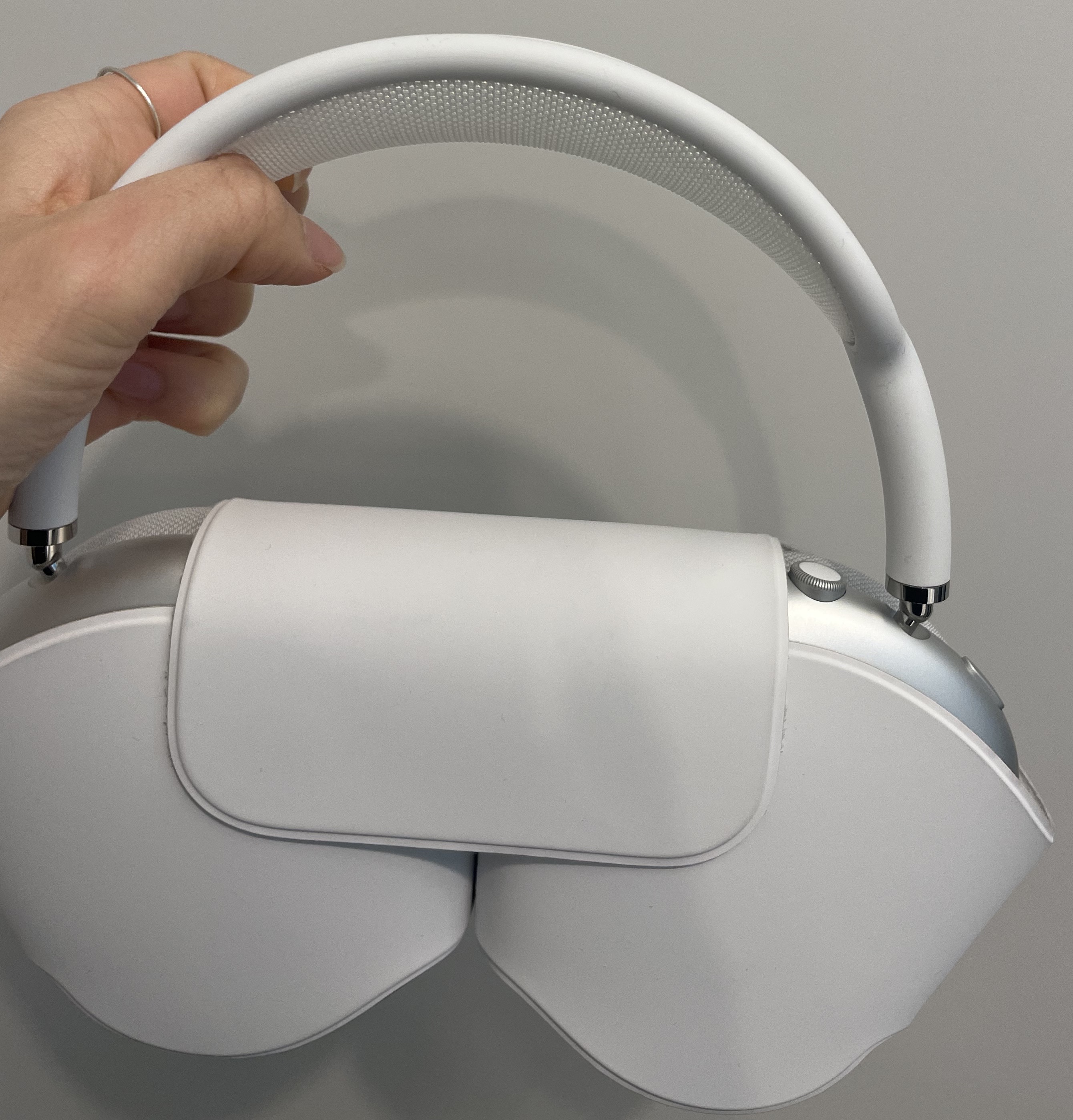 Apple AirPods Max Lightning Silver (Korean Ver.) 착용 스타일
