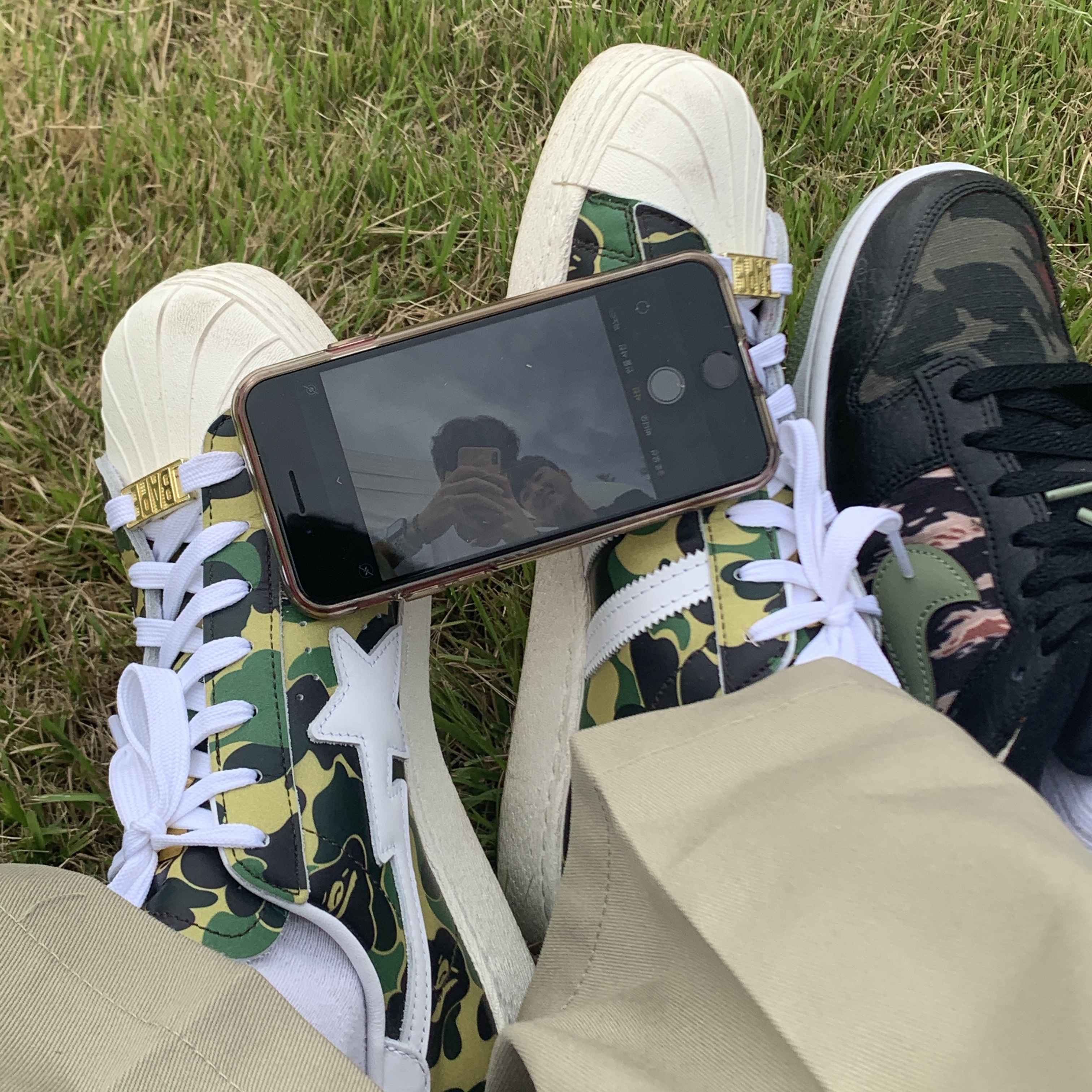 Adidas x BAPE Superstar 80s Green Camo 착용 스타일 - 1