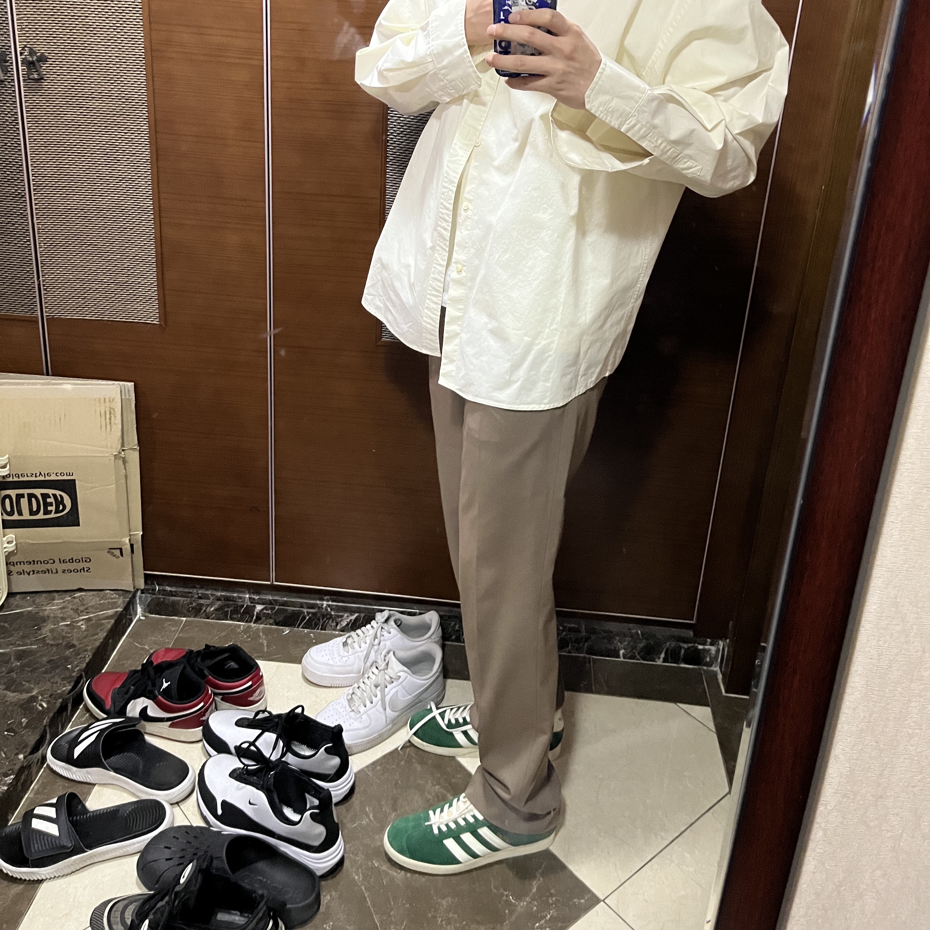 Adidas Gazelle Dark Green Cream White 착용 스타일