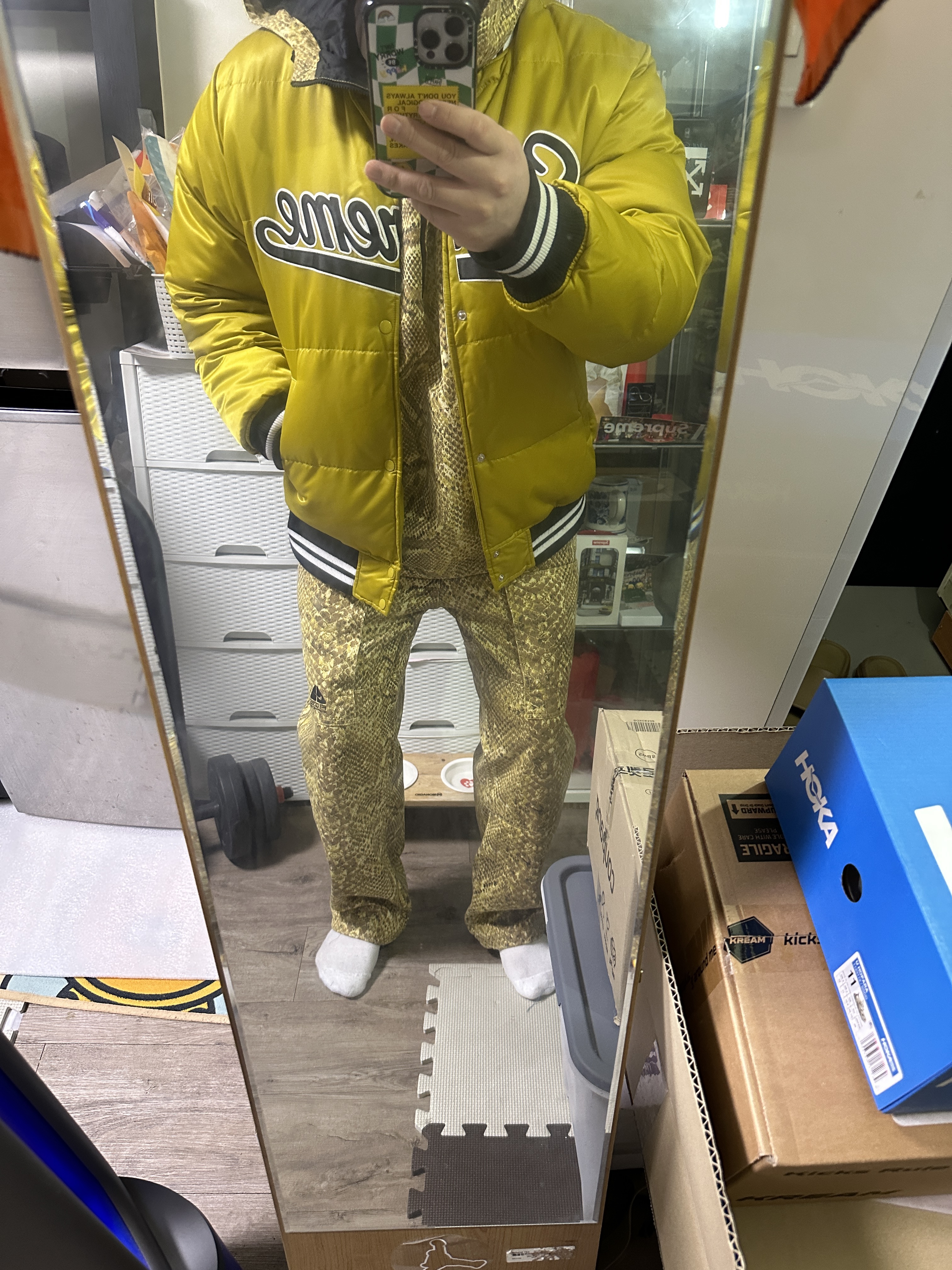 Supreme x Nike ACG Denim Pullover Gold Snakeskin - 22FW, Supreme x Nike ACG Belted Denim Pants Gold Snakeskin - 22FW 착용 스타일 - 1