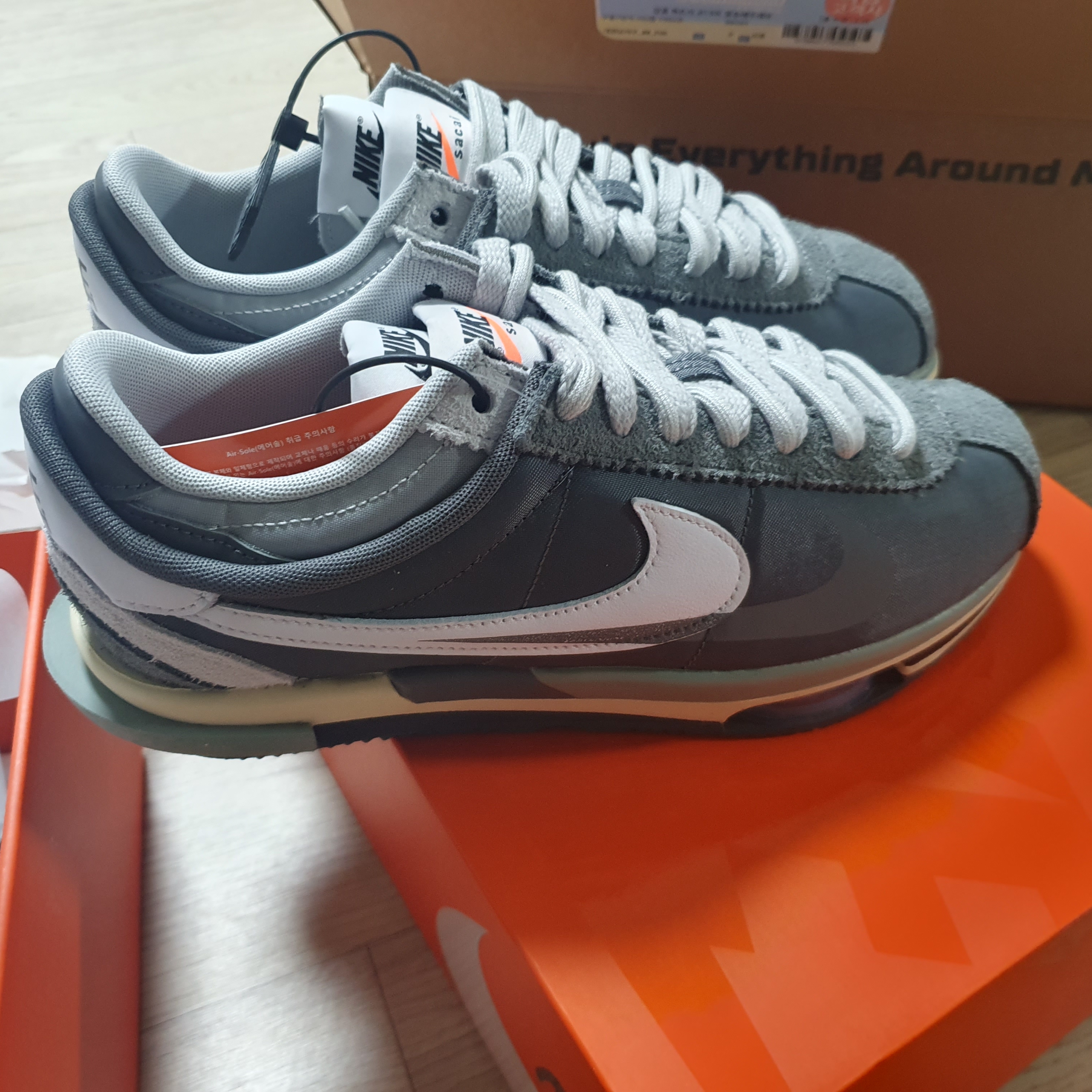 Nike x Sacai Zoom Cortez SP Iron Grey 착용 스타일