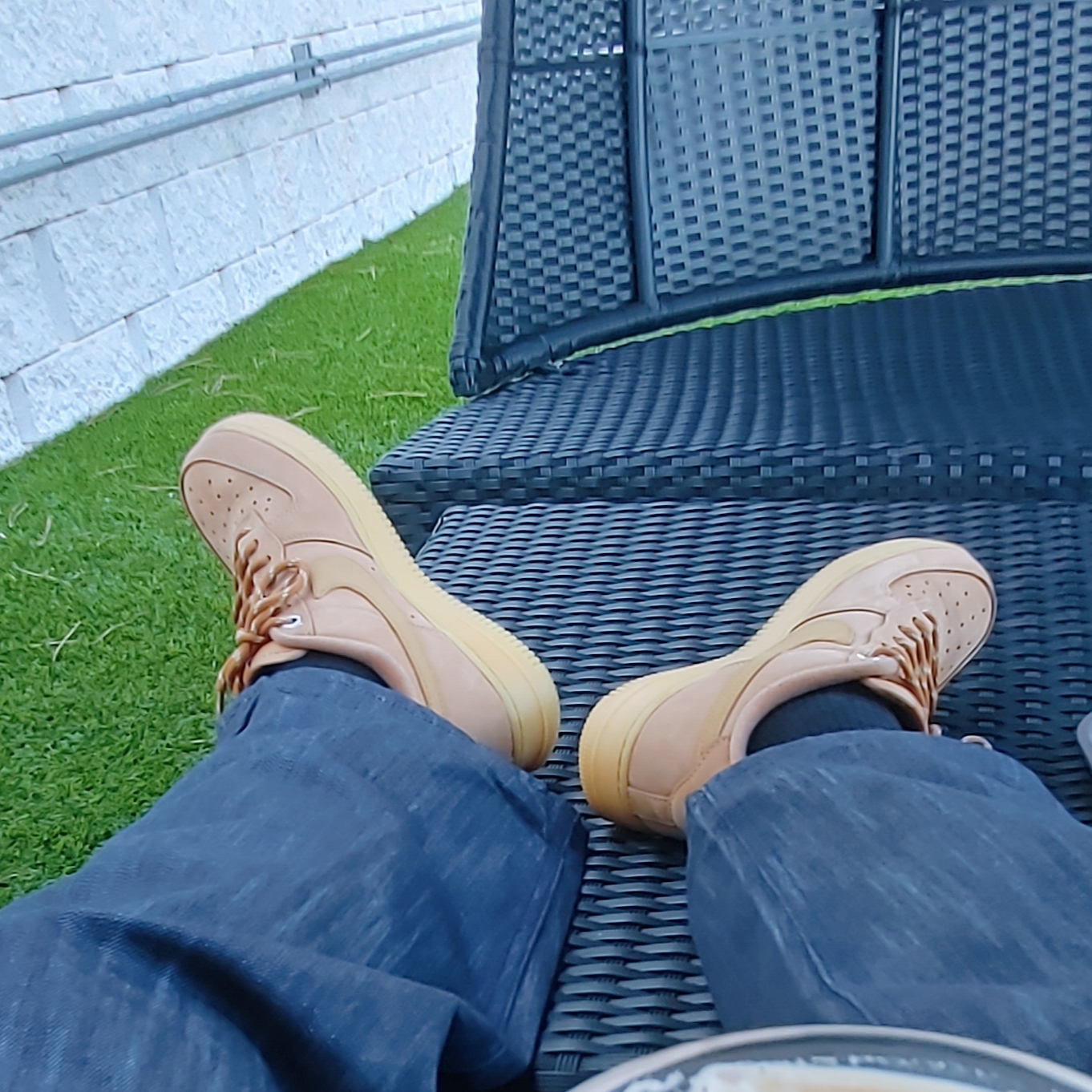 Nike Air Force 1 '07 WB Flax 착용 스타일