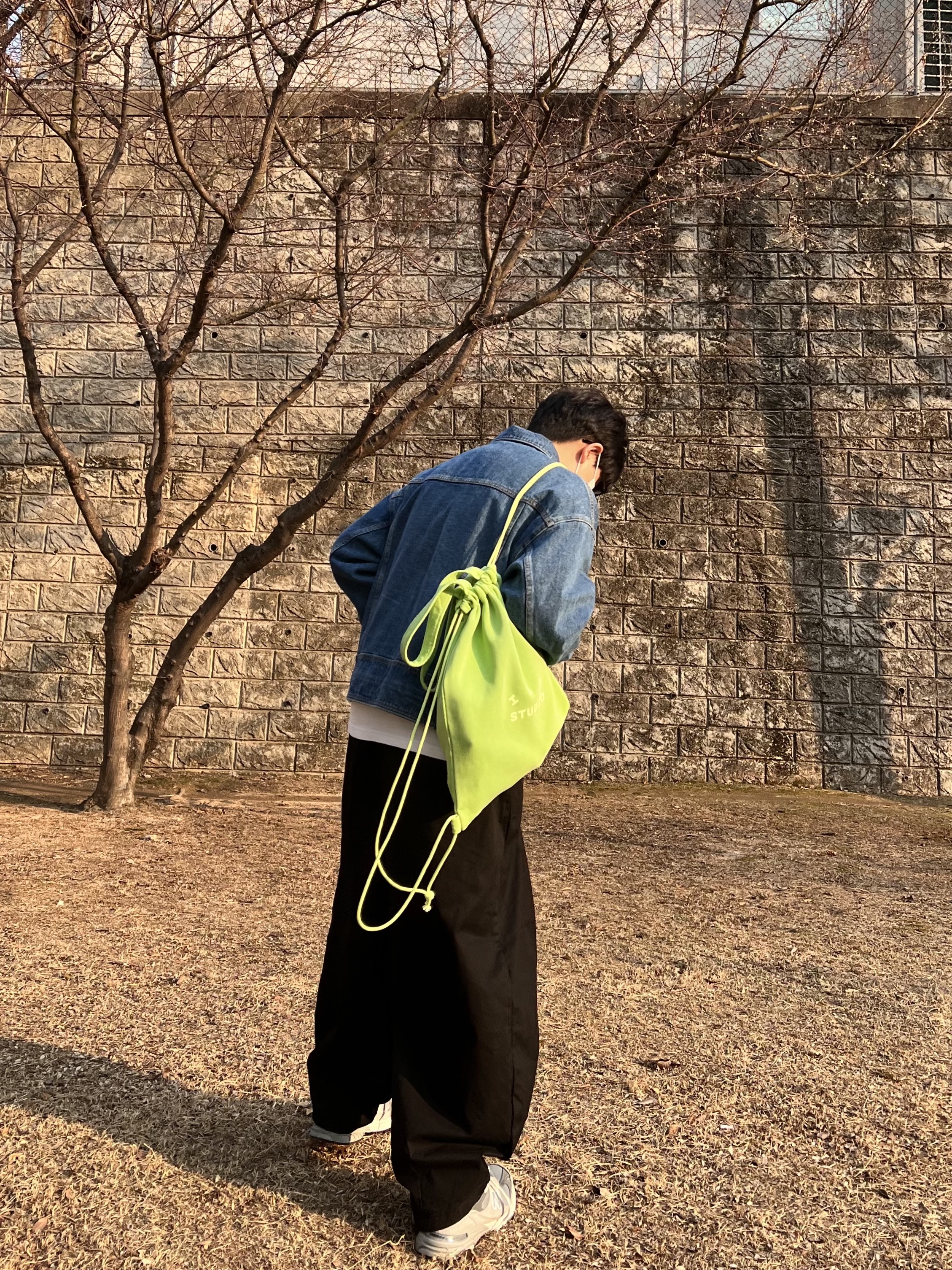IAB Studio Pigment Sack Apple Green, New Balance 993 Made in USA Grey - D Standard 착용 스타일 - 4