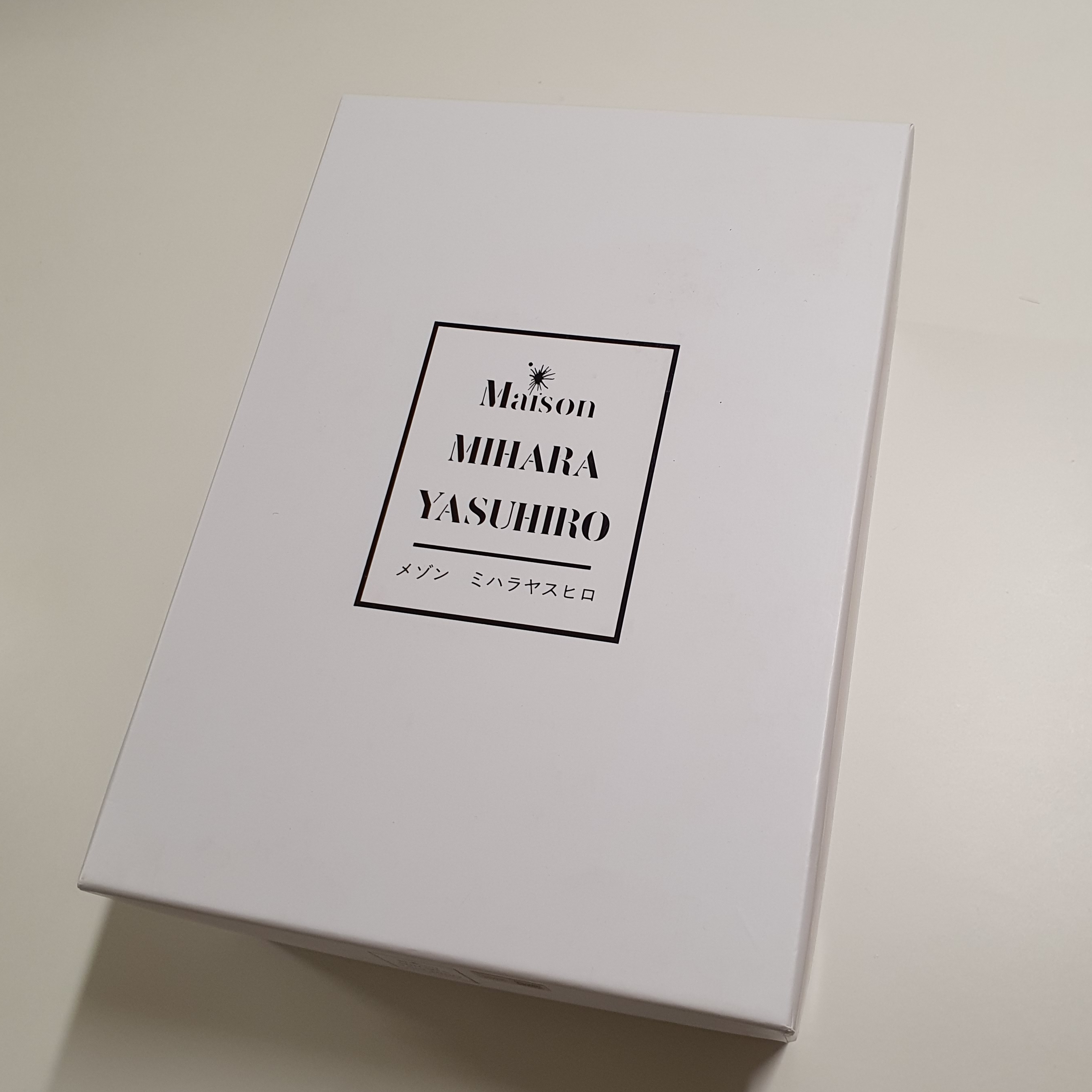 Maison Mihara Yasuhiro Wayne OG Sole Leather Low-top Sneakers Black White 착용 스타일