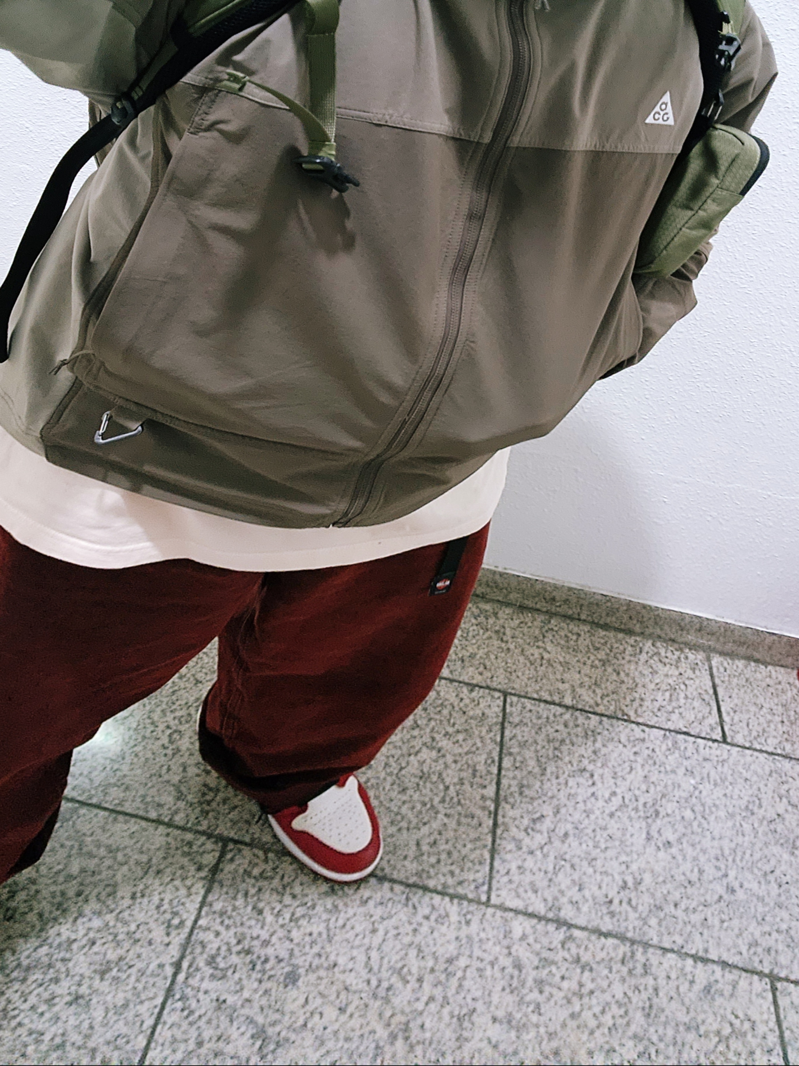 Nike ACG Sun Farer Jacket Ironstone - Asia, Jordan 1.5 Retro Chicago 2015 착용 스타일