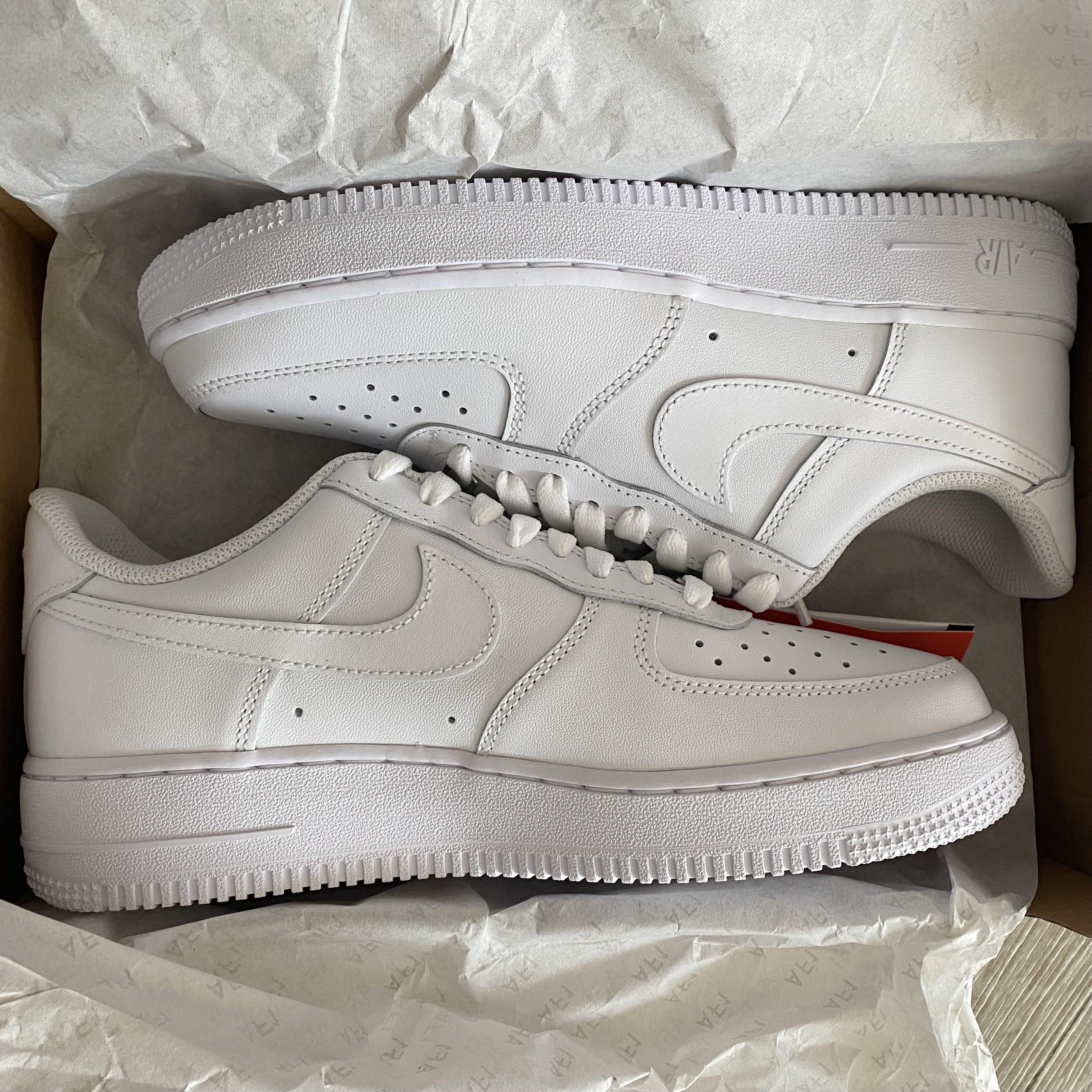 Nike Air Force 1 '07 Low White 착용 스타일
