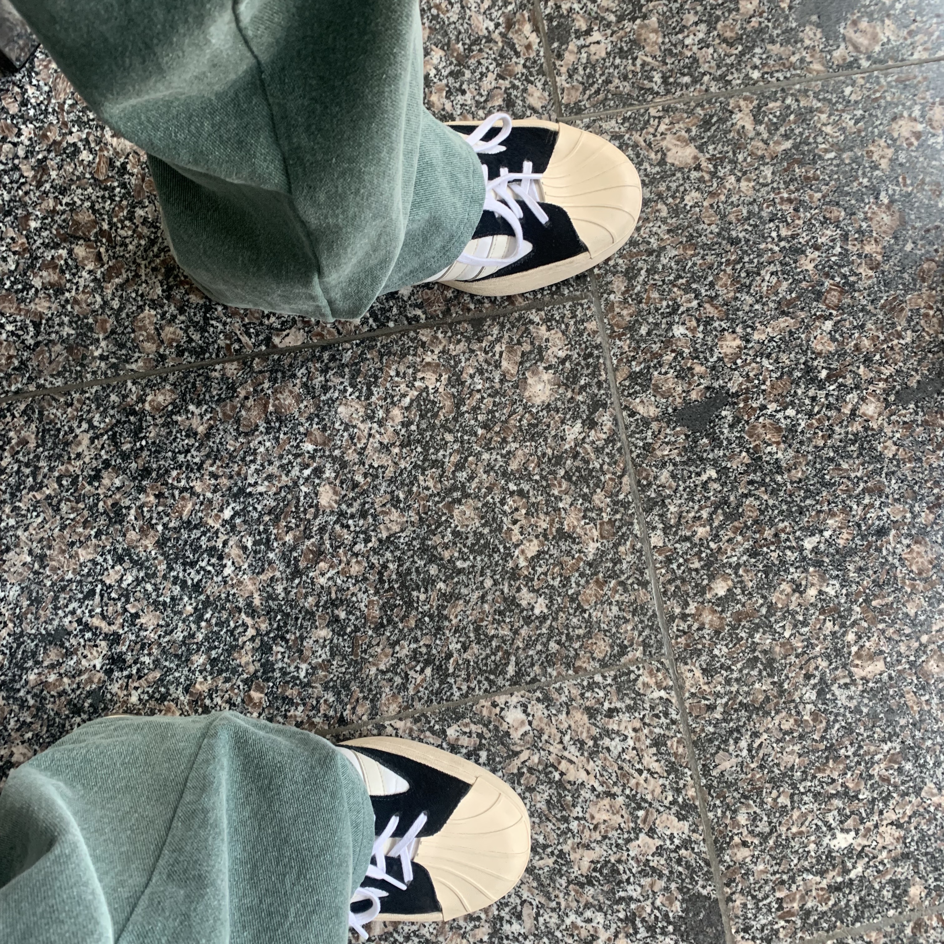 Y-3 Yohji Star Cloud White Bold Blue 착용 스타일