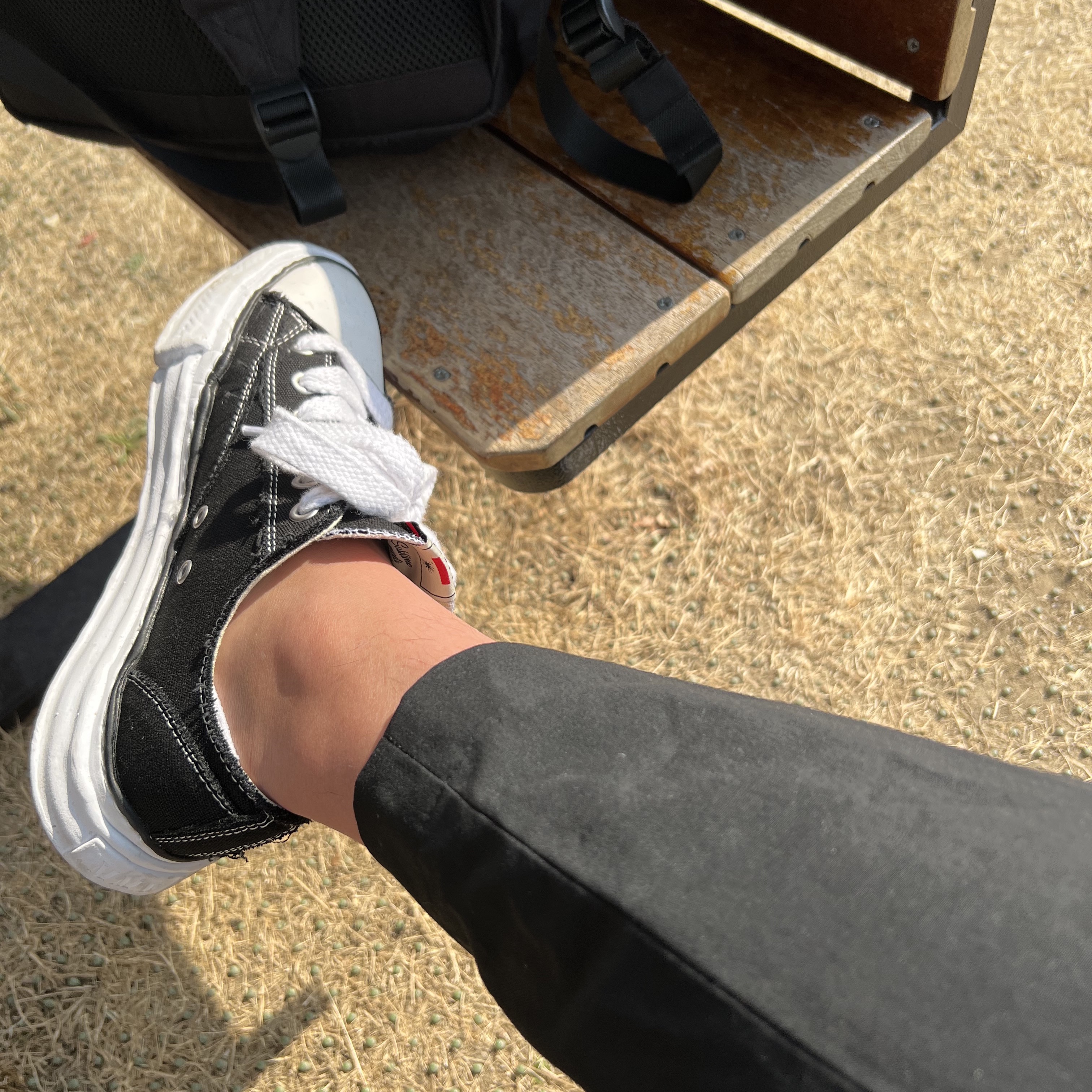Maison Mihara Yasuhiro Peterson OG Sole Canvas Low Sneakers Black 착용 스타일
