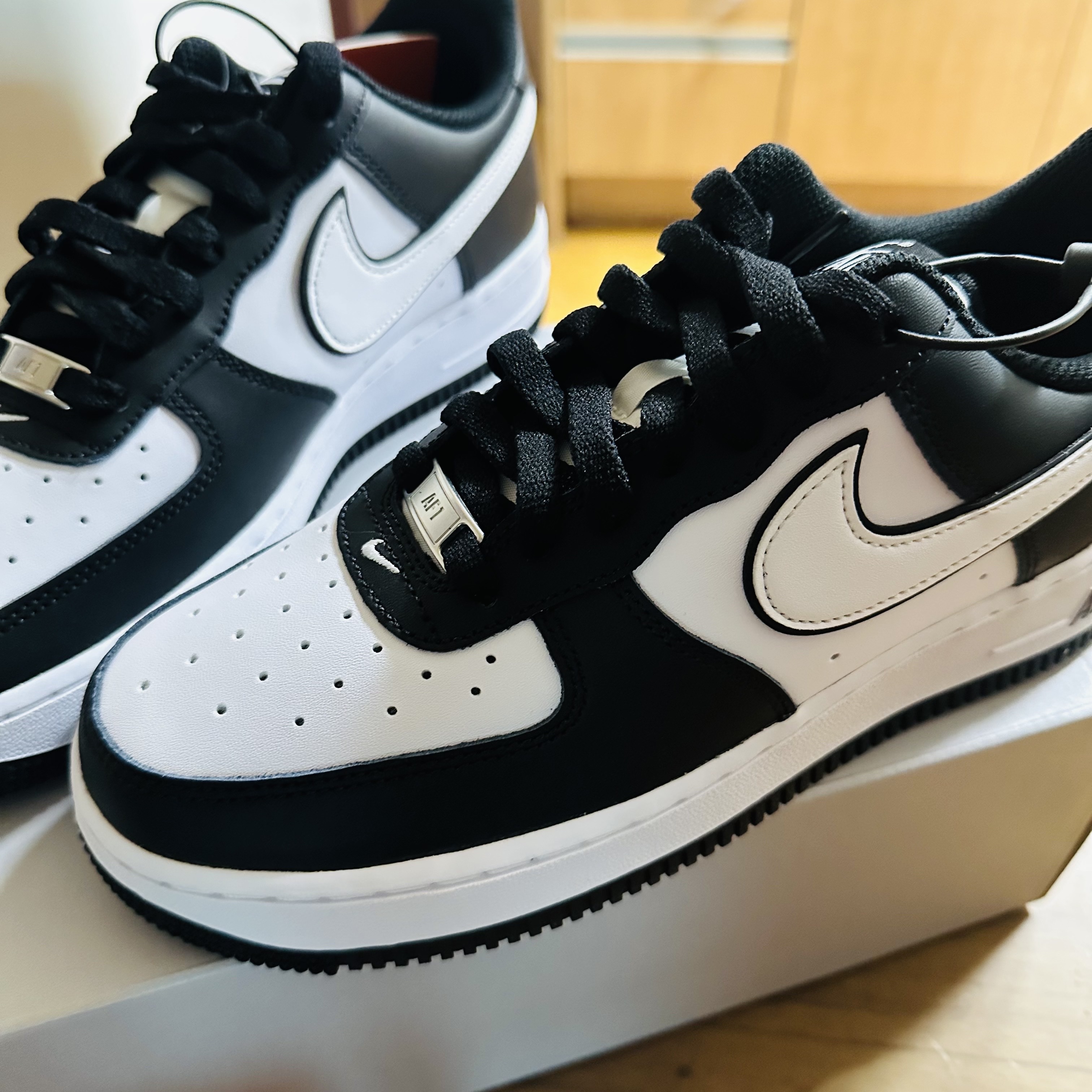 Nike Air Force 1 '07 Black White 착용 스타일