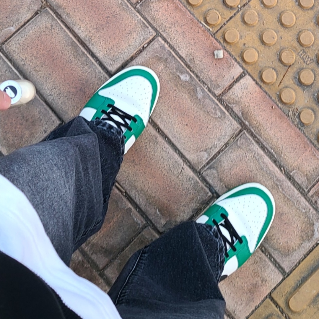 Nike Dunk Low Retro SE Jackpot Malachite 착용 스타일