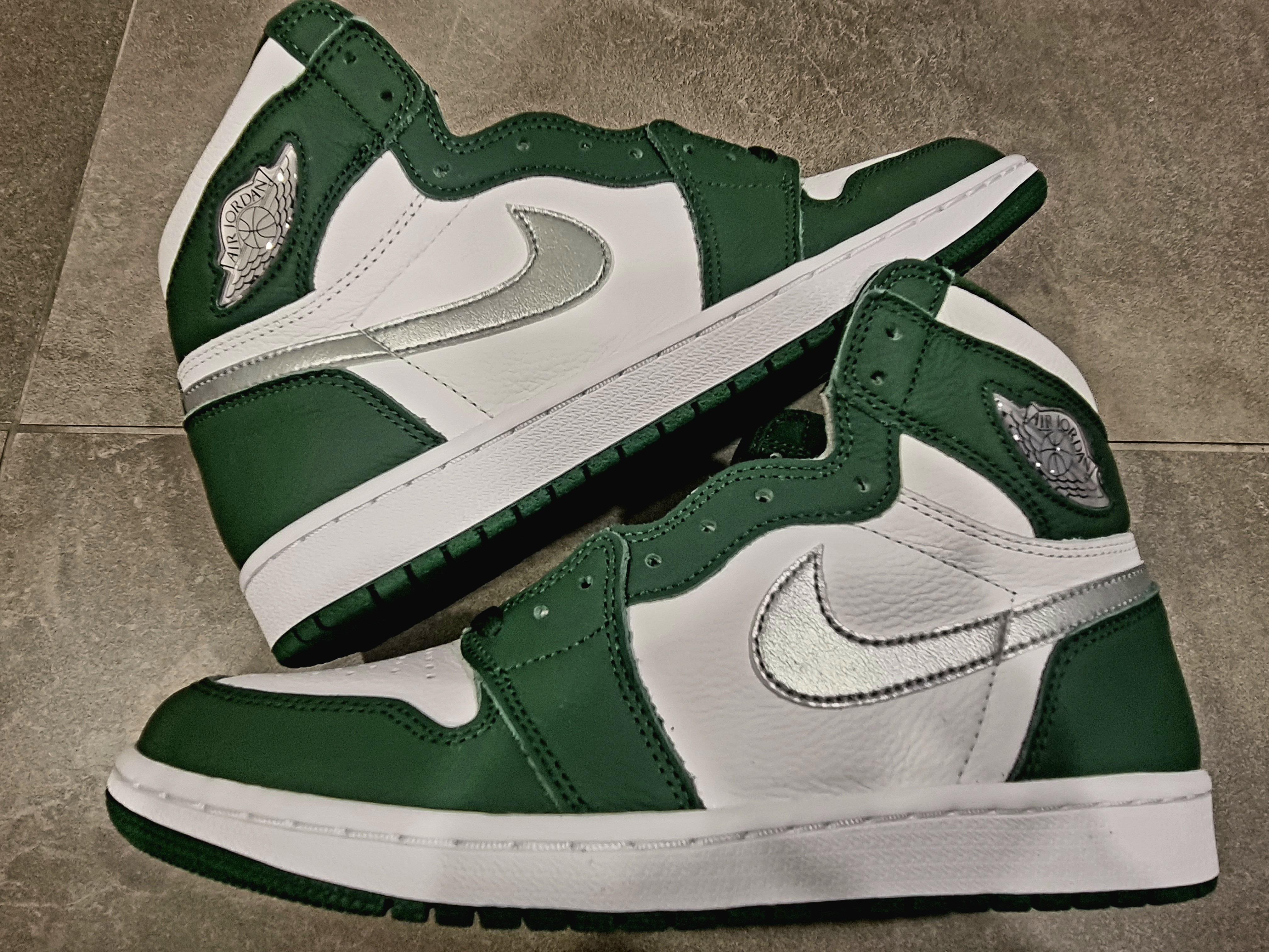 Jordan 1 Retro High OG Gorge Green 착용 스타일 - 3