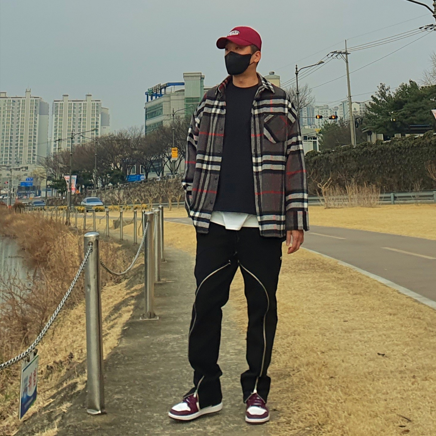 Jordan 1 Retro High OG Bordeaux 착용 스타일 - 1