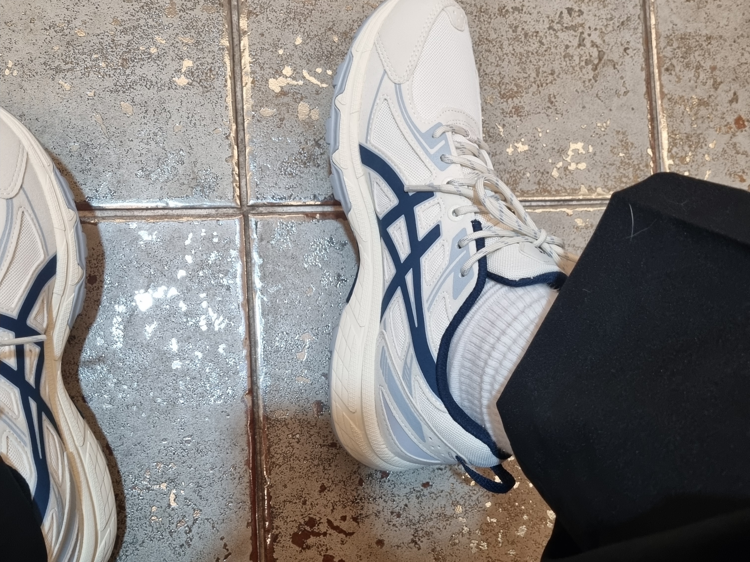 Asics Gel-Venture 6 SPS Birch French Blue 착용 스타일 - 1