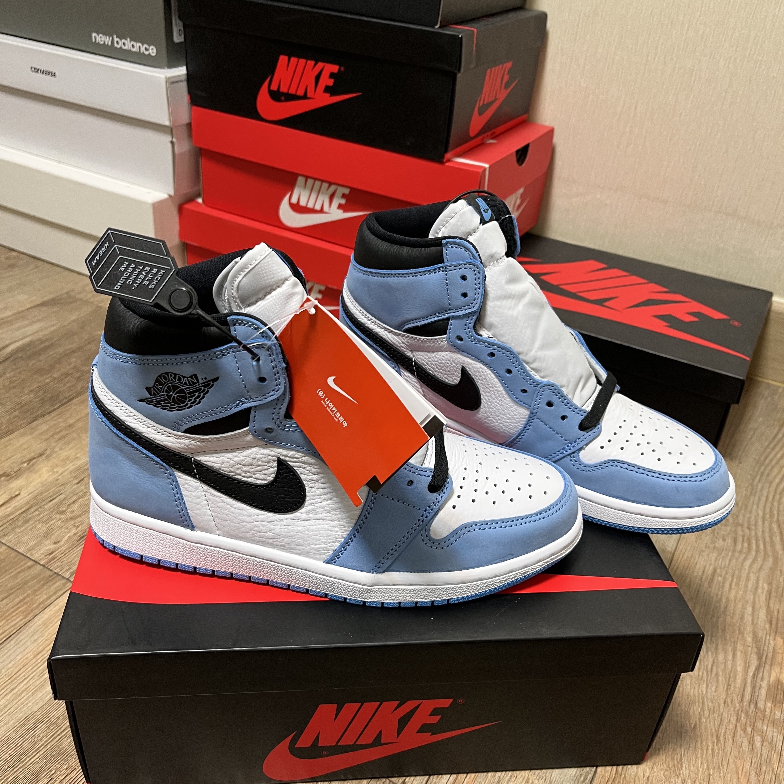 Jordan 1 Retro High OG University Blue 착용 스타일