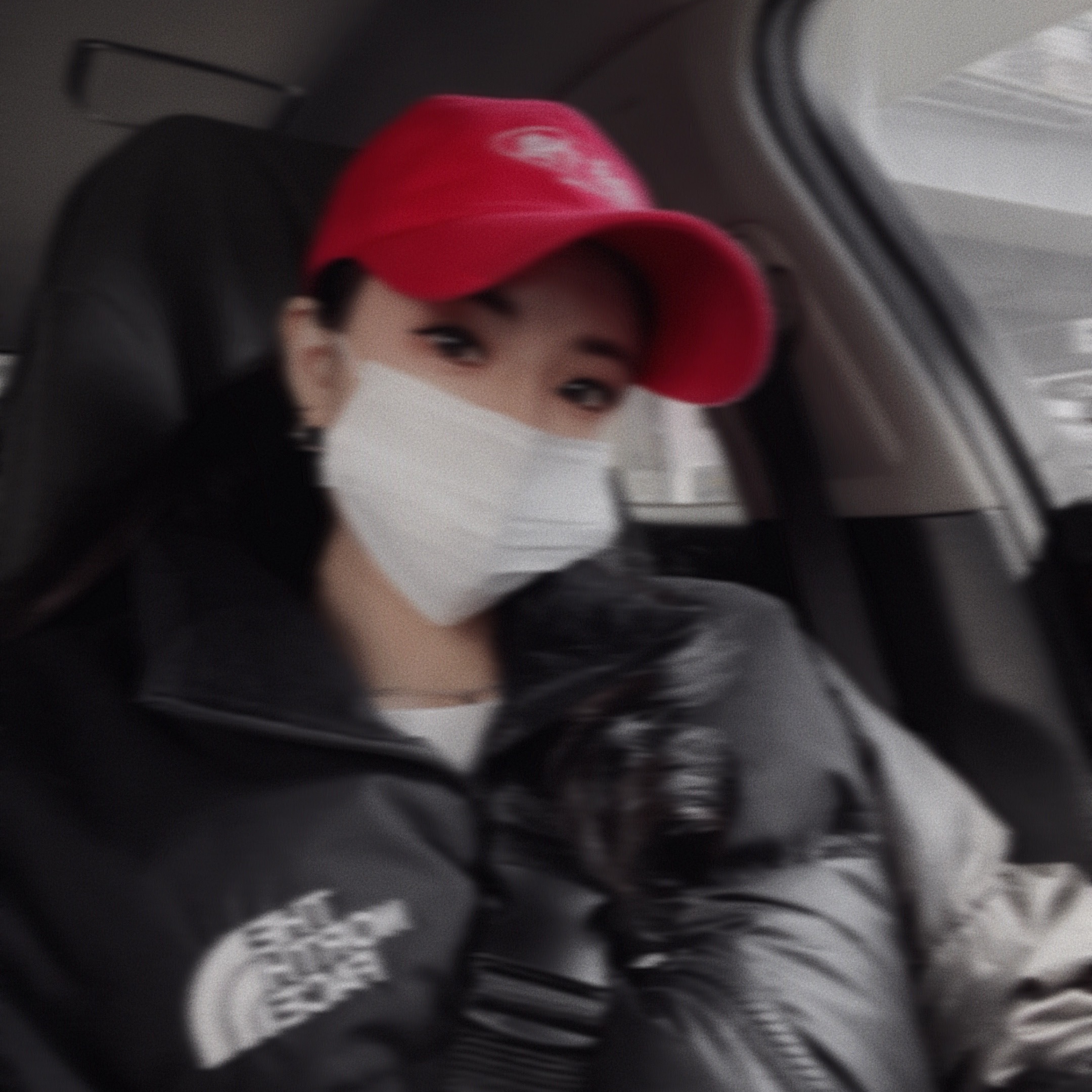 (W) The North Face White Label Novelty Nuptse Down Jacket Black 착용 스타일