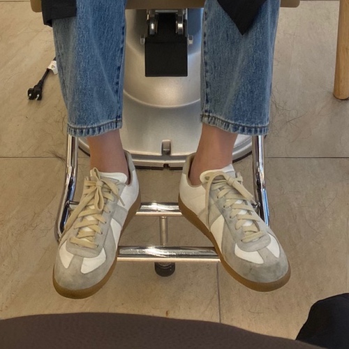 Maison Margiela Calfskin Replica Sneakers 착용 스타일