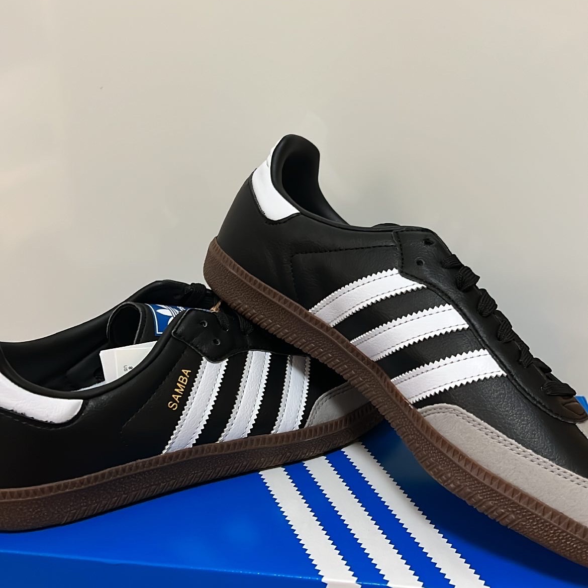 Adidas Samba Vegan Black White 착용 스타일