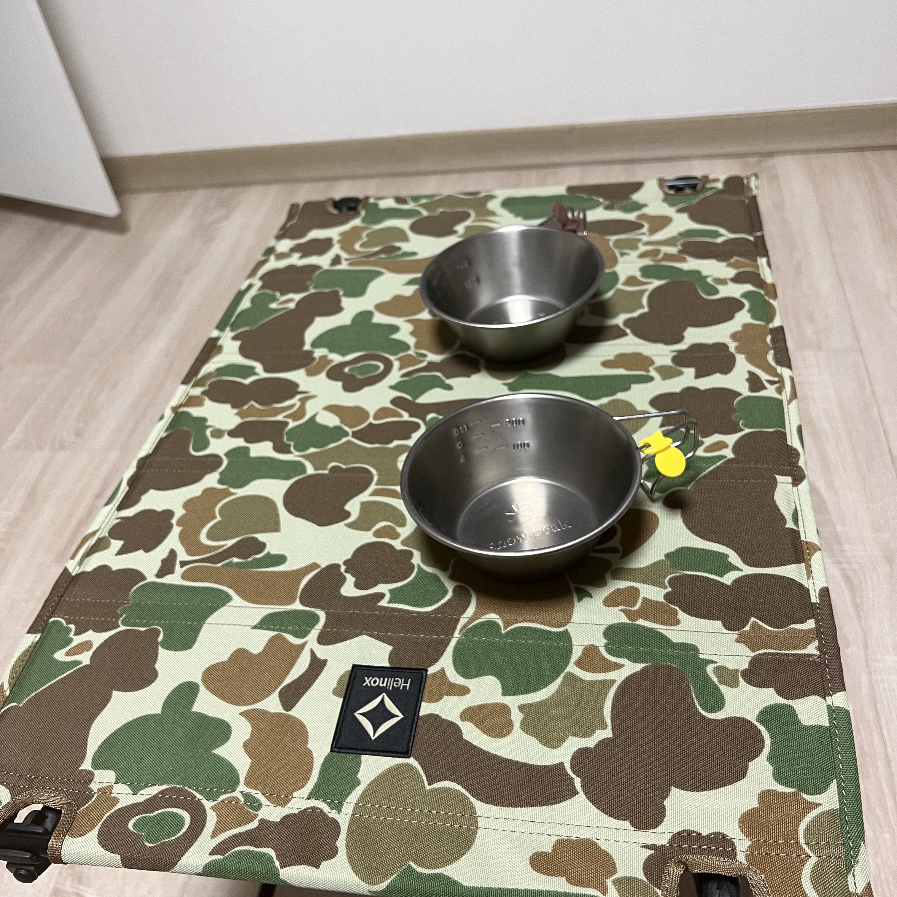 Helinox Tactical Chair Duck Camo 착용 스타일