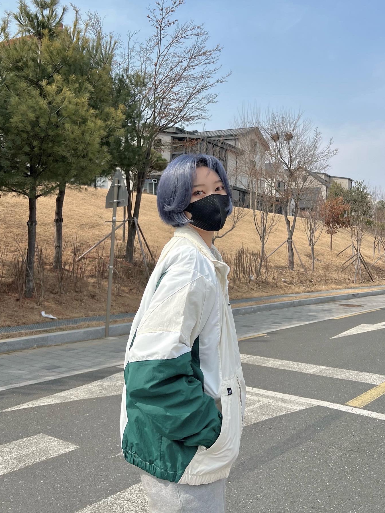 (W) Nike Air Max 98 Sail Igloo, Nike NRG Solo Swoosh Fleece Pants Dark Grey Heather - Asia 착용 스타일 - 5